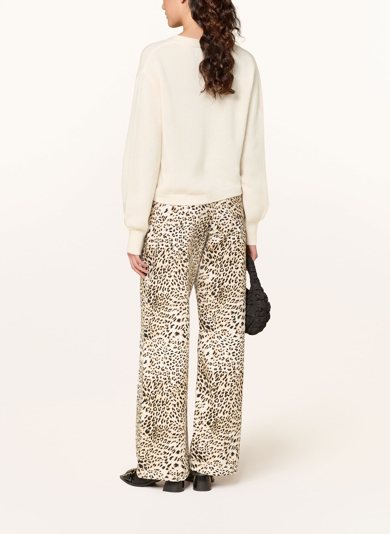 FROM FUTURE Cashmere cardigan: ECRU