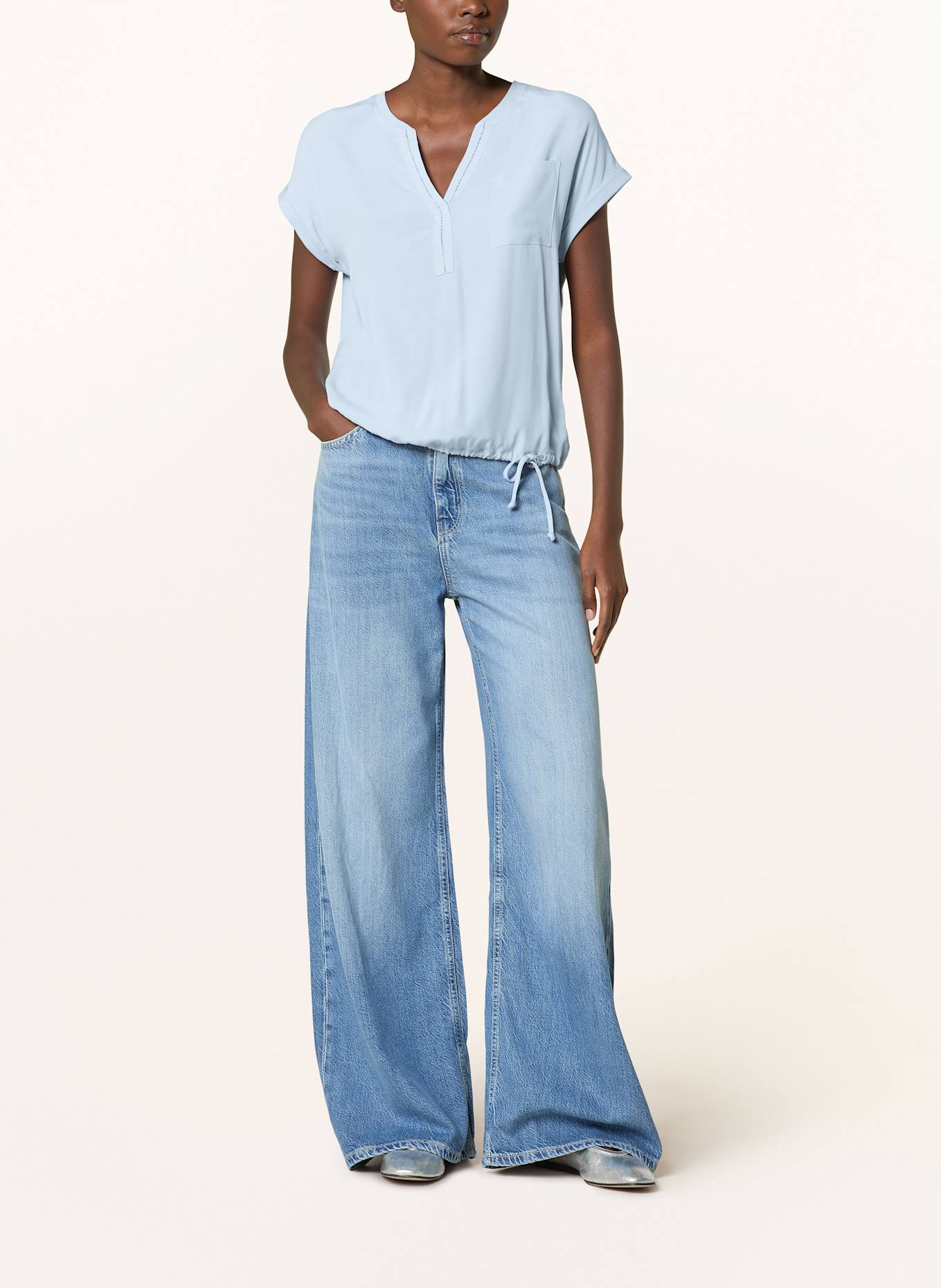 oui Blusenshirt mit Schmuckperlen: HELLBLAU