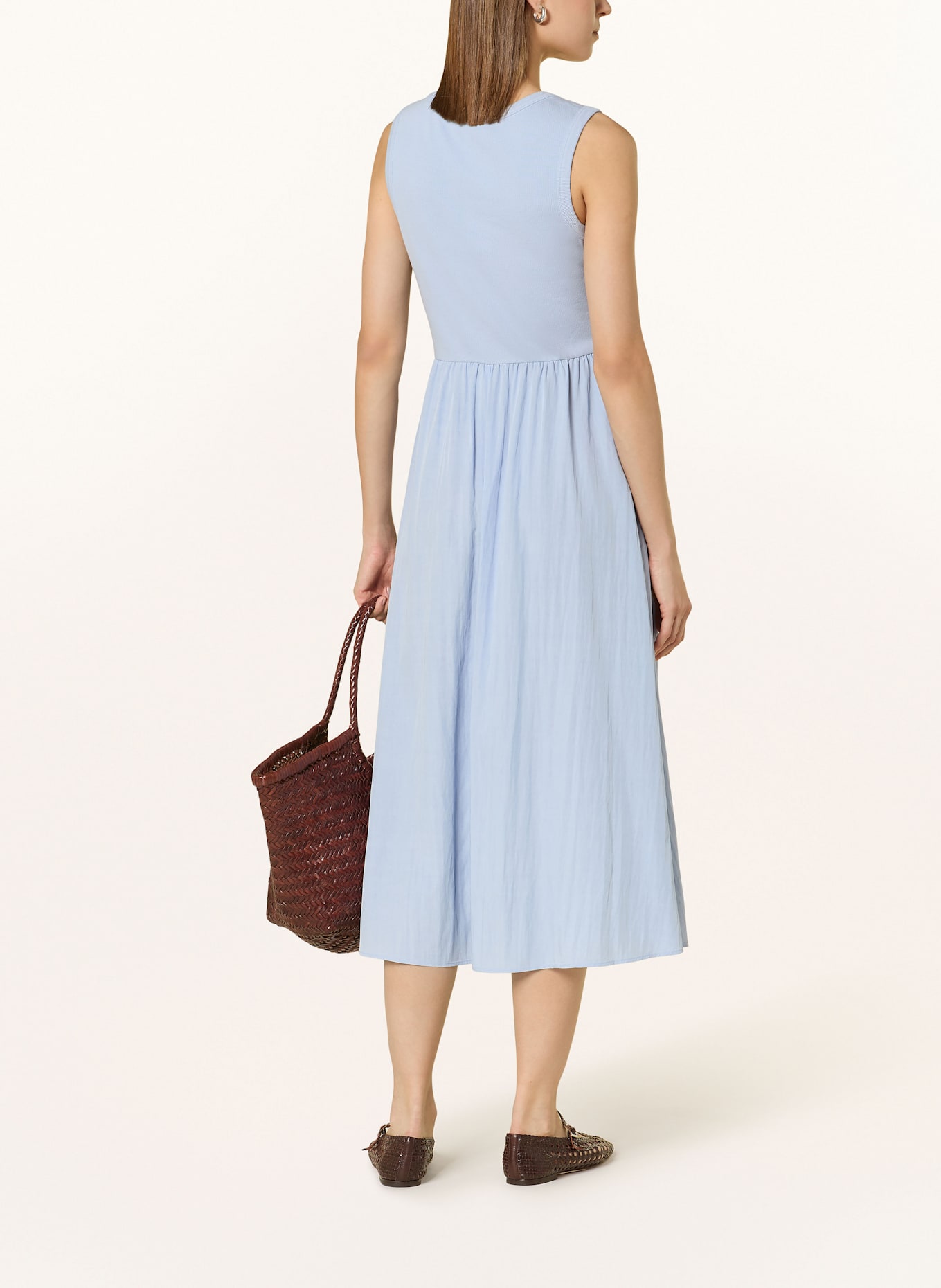 oui Kleid im Materialmix: HELLBLAU