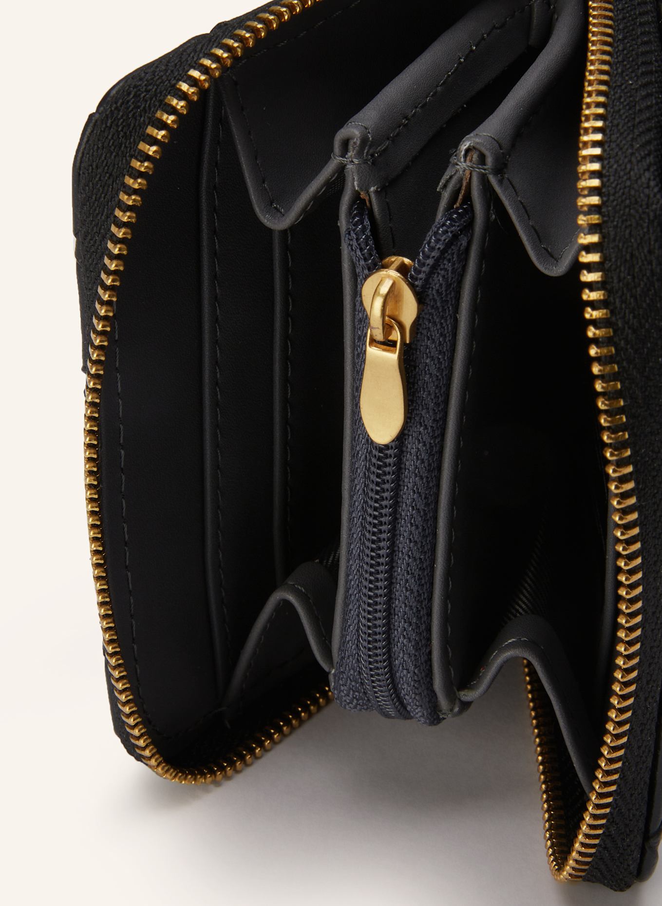 SEIDENFELT Peněženka YLVA: ČERNÁ