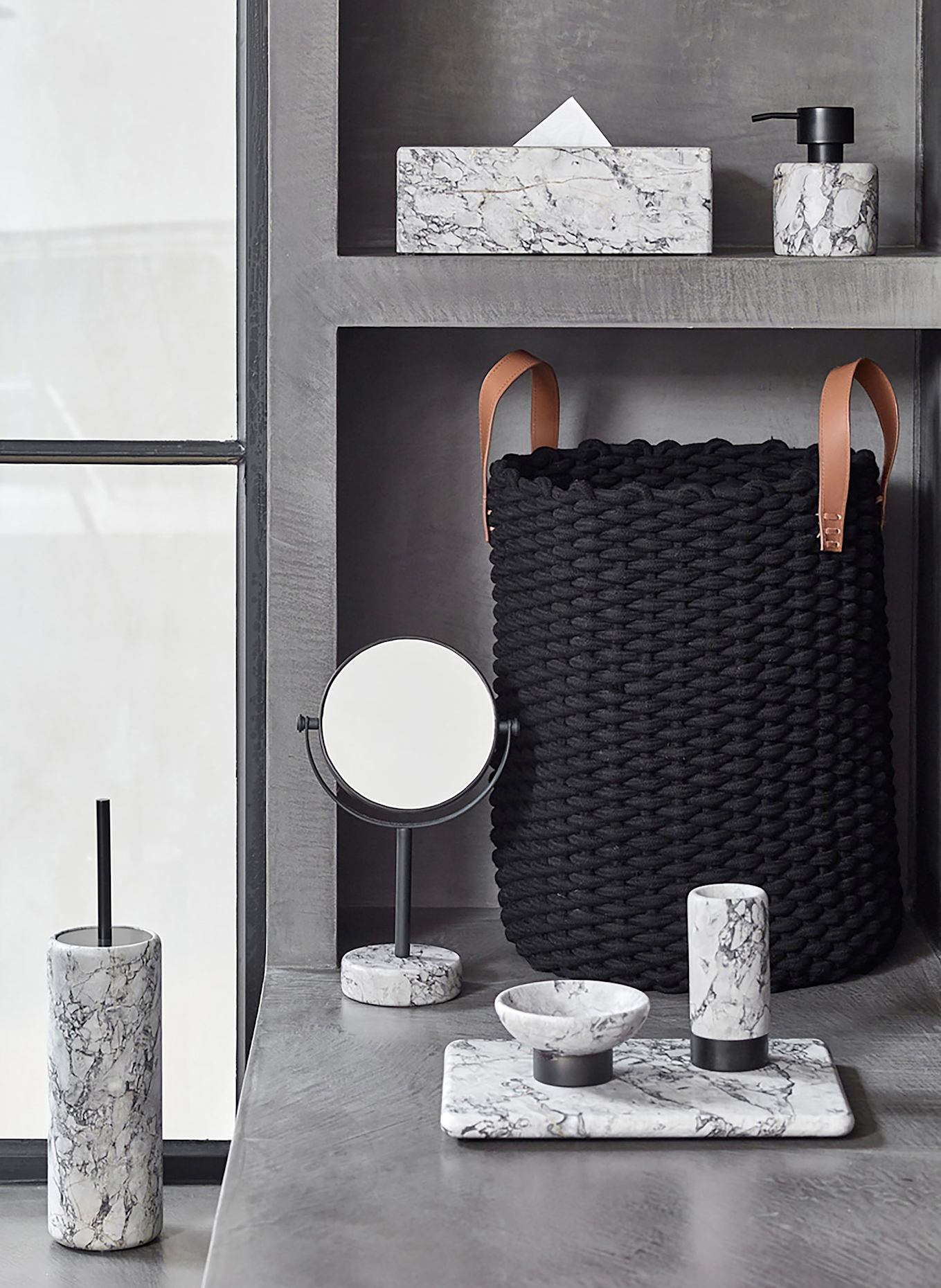 AQUANOVA Wäschekorb RUDON: SCHWARZ / BRAUN