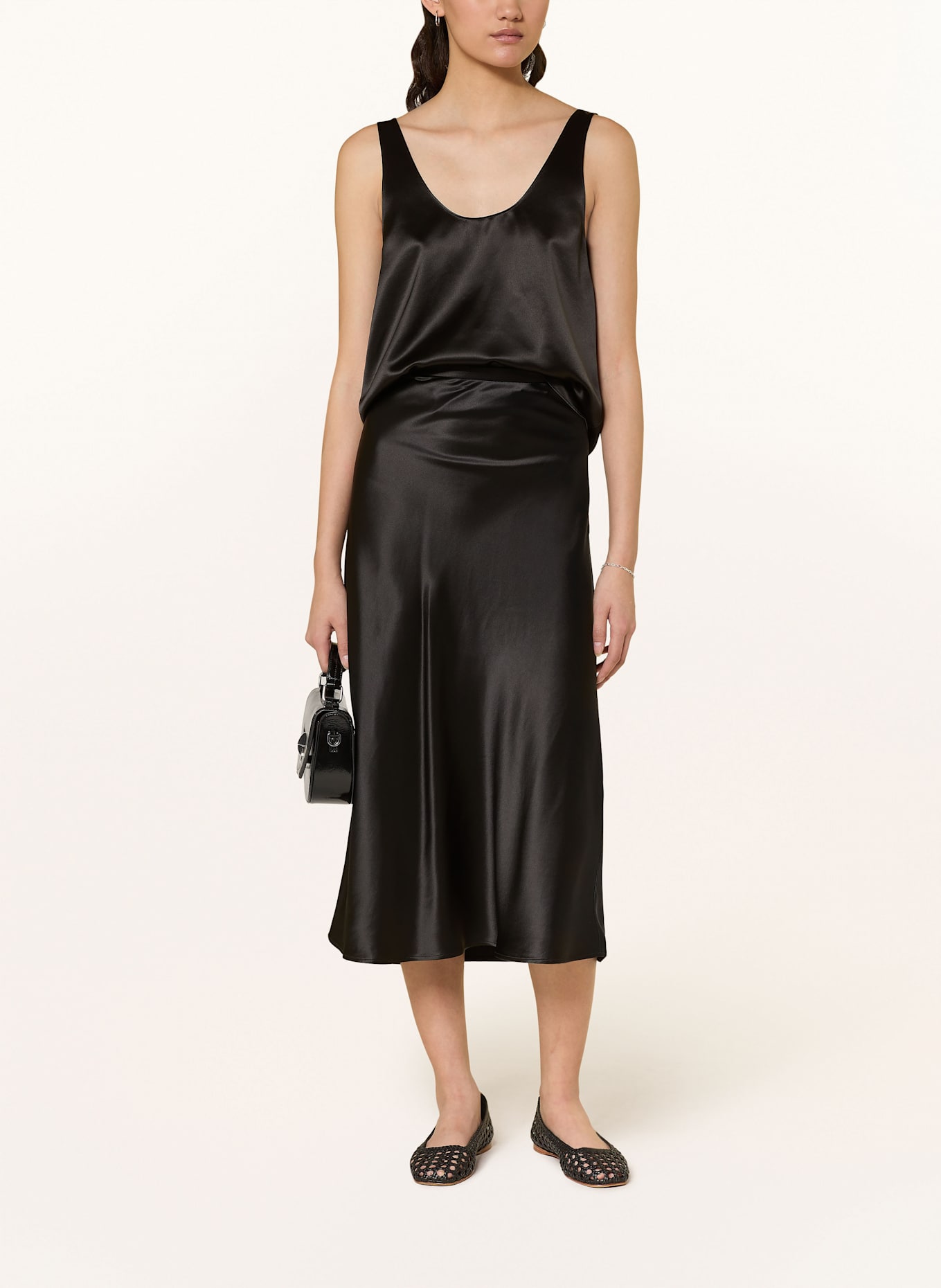 ALMADA LABEL Satinrock AYLA: SCHWARZ