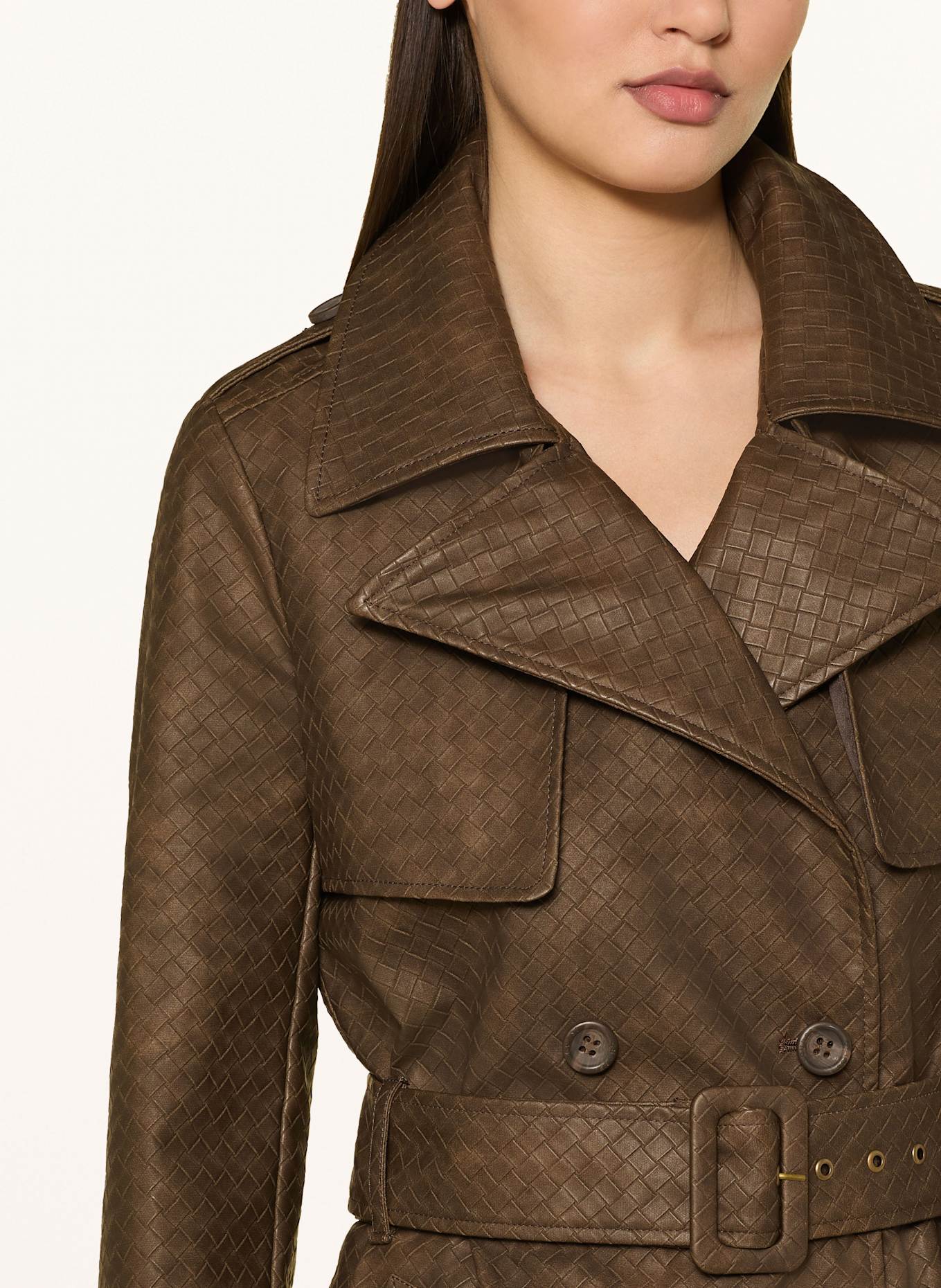 GUESS Trenchcoat CARMEN in Lederoptik: DUNKELBRAUN