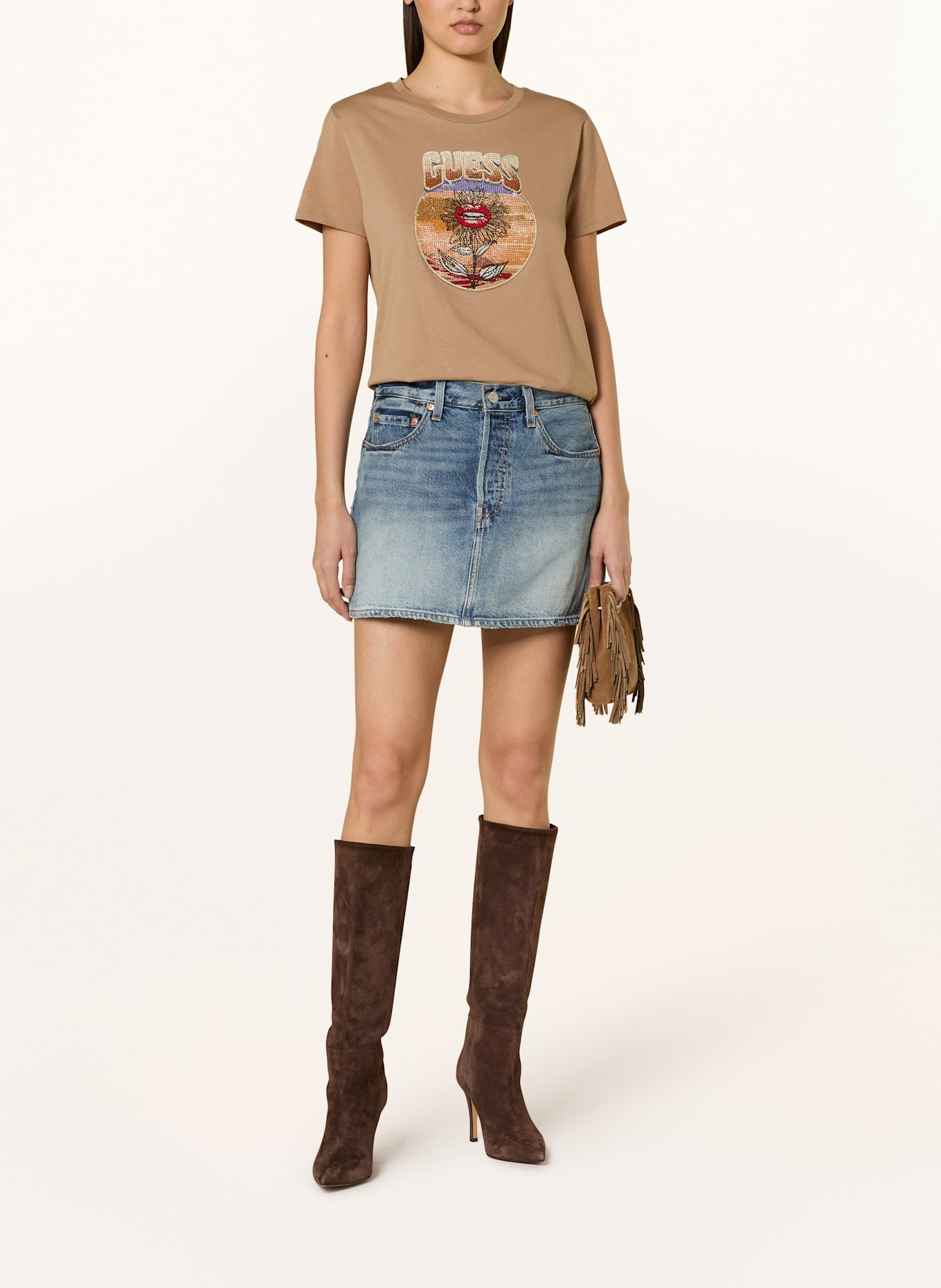 GUESS T-Shirt mit Schmucksteinen: BEIGE