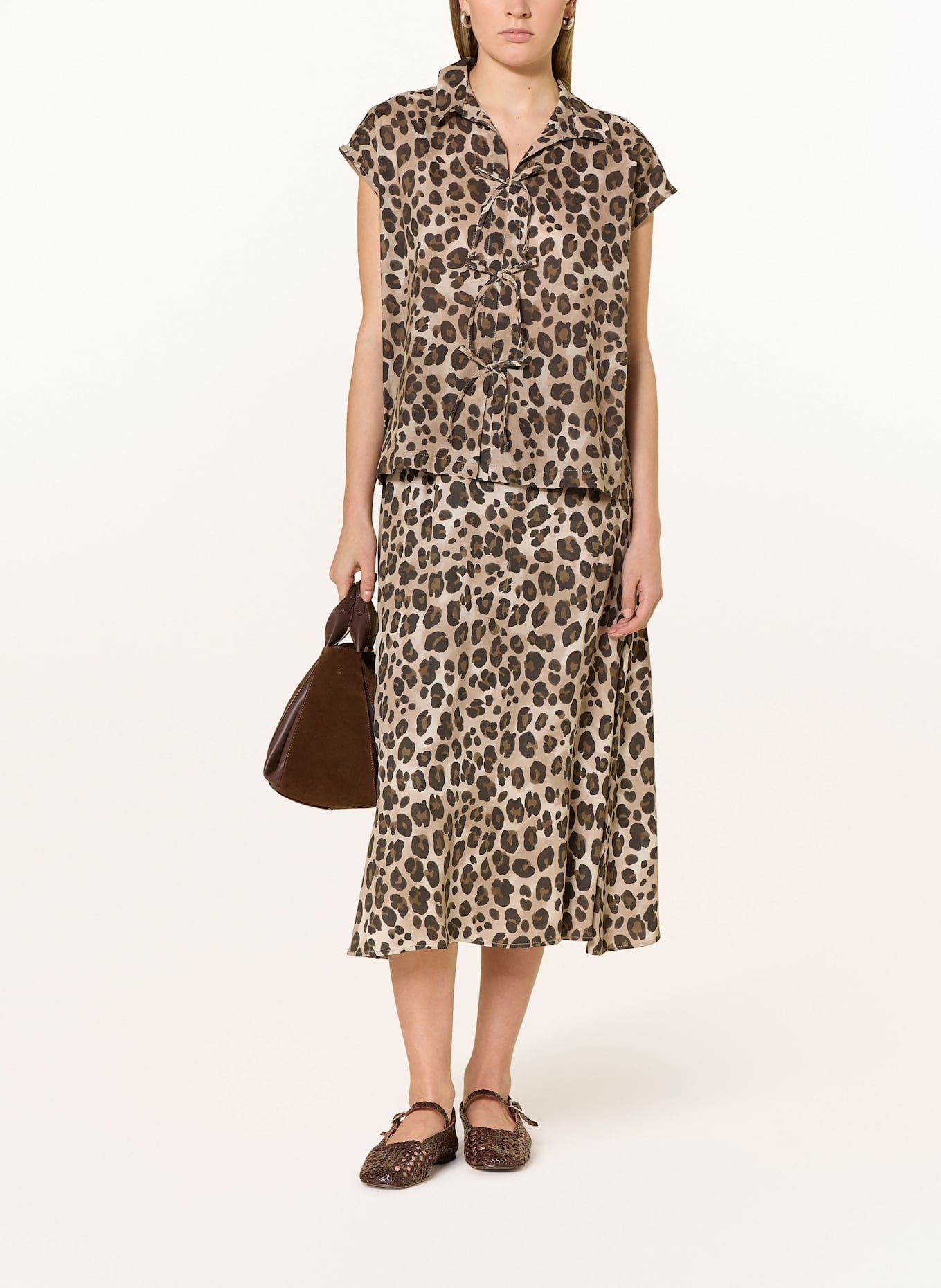 Smith & Soul Blouse: LIGHT BROWN / BROWN / DARK BROWN