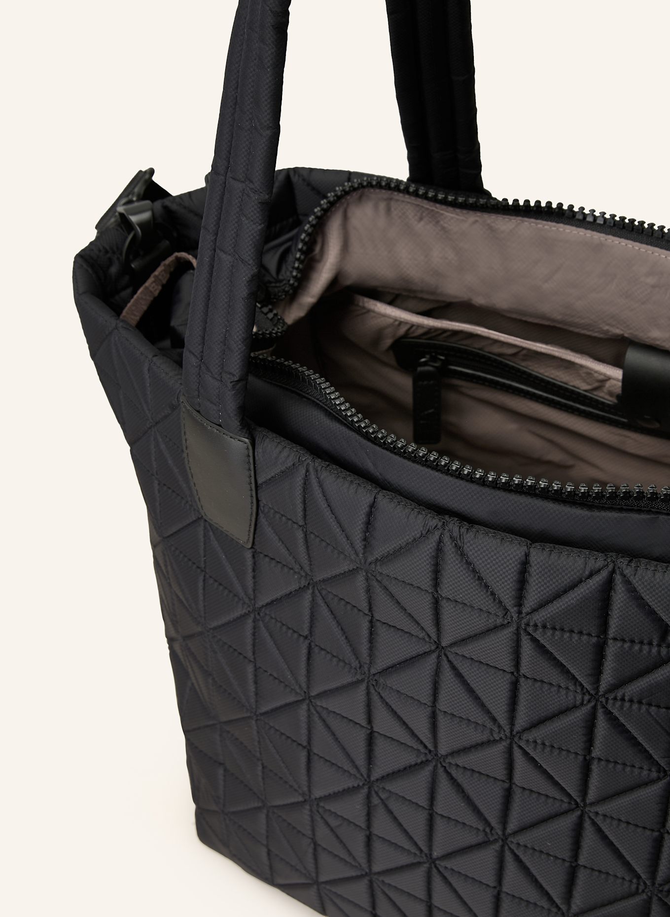 Vee Collective Shopper VEE TOTE MEDIUM mit Pouch: SCHWARZ