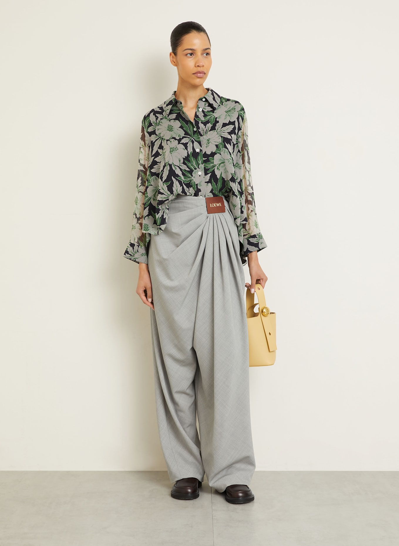 LOEWE Hose: HELLGRAU