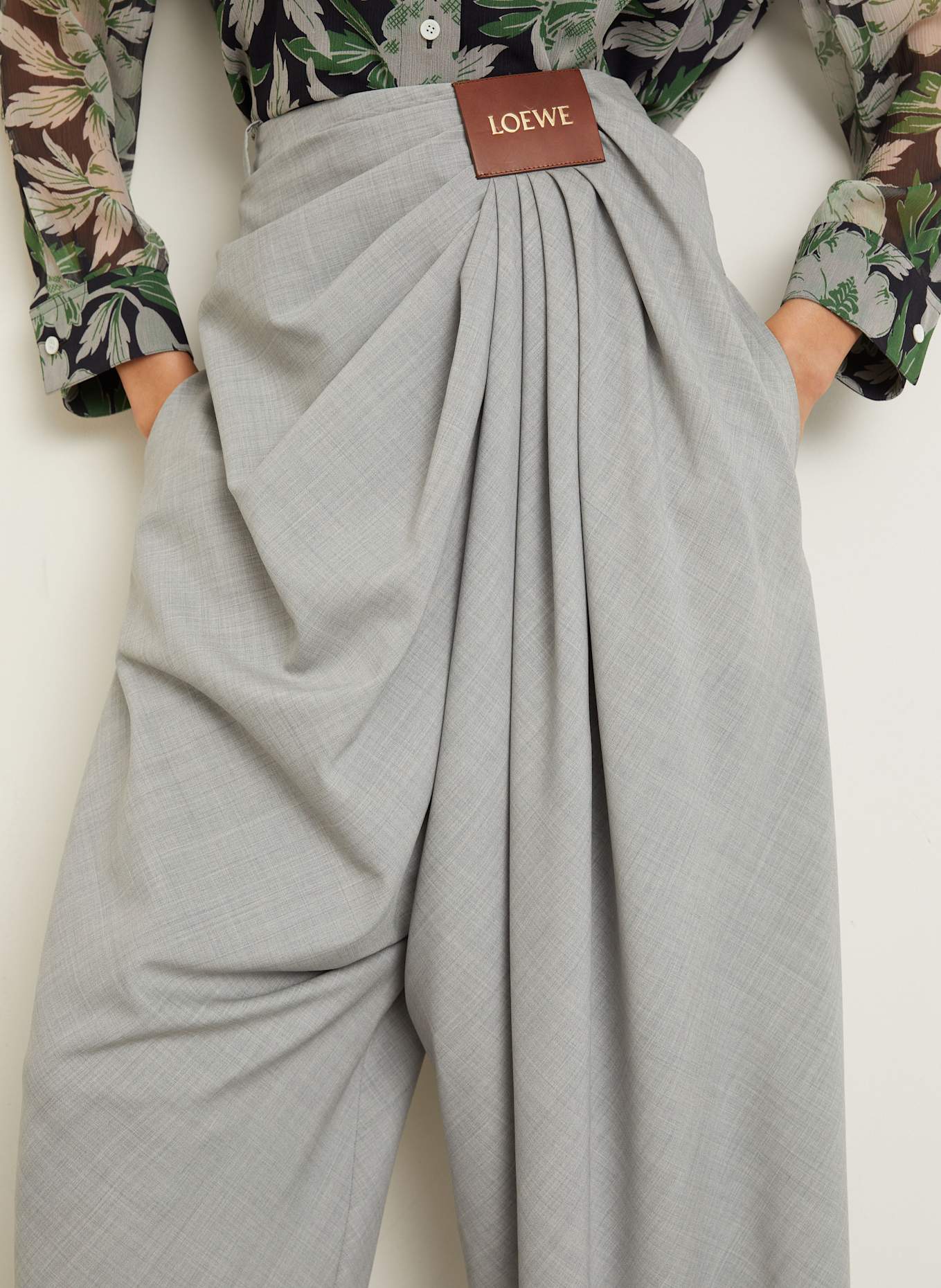 LOEWE Hose: HELLGRAU