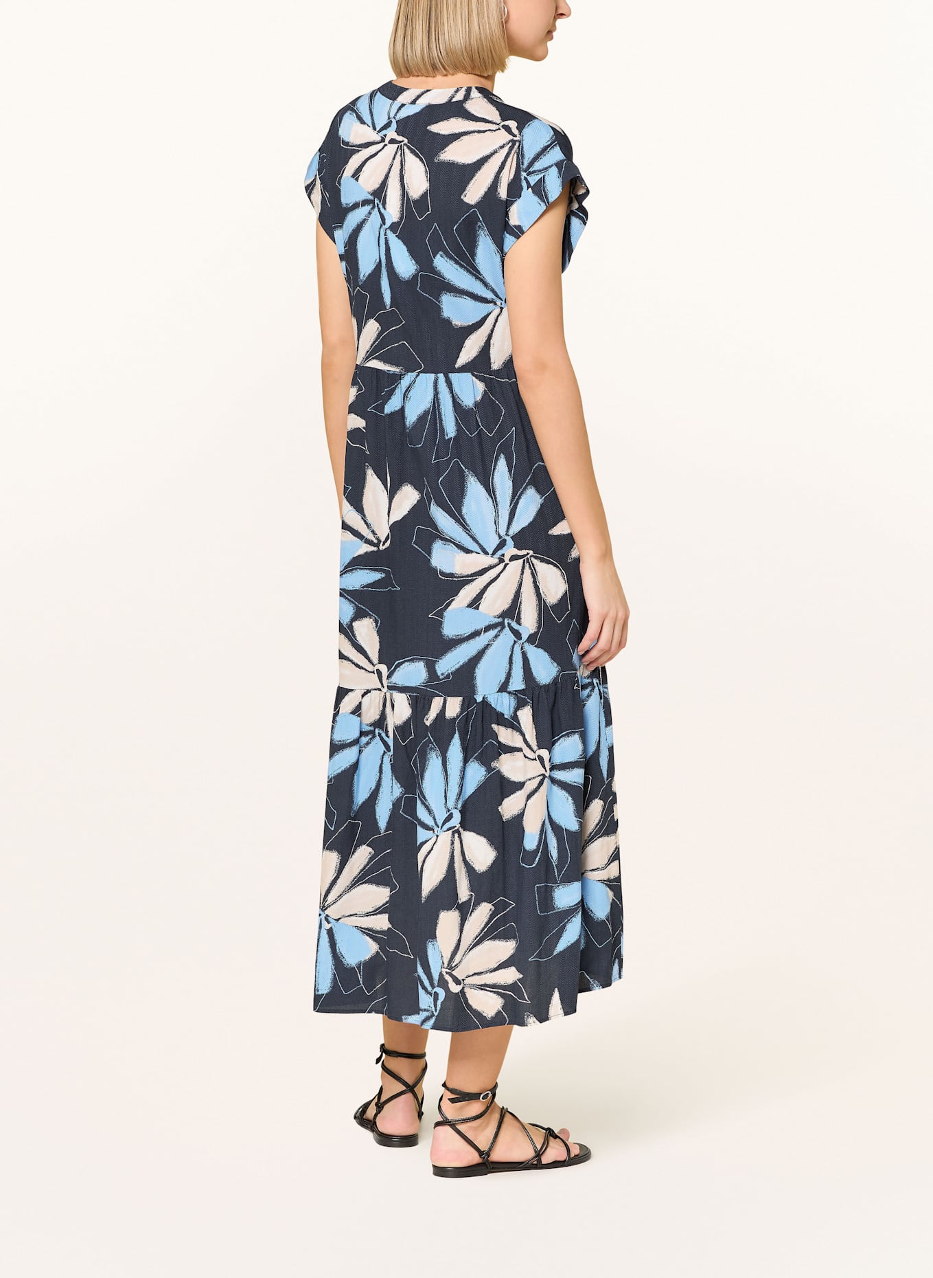 BETTY&CO Kleid mit Rüschen: DUNKELBLAU/ CREME/ BLAU