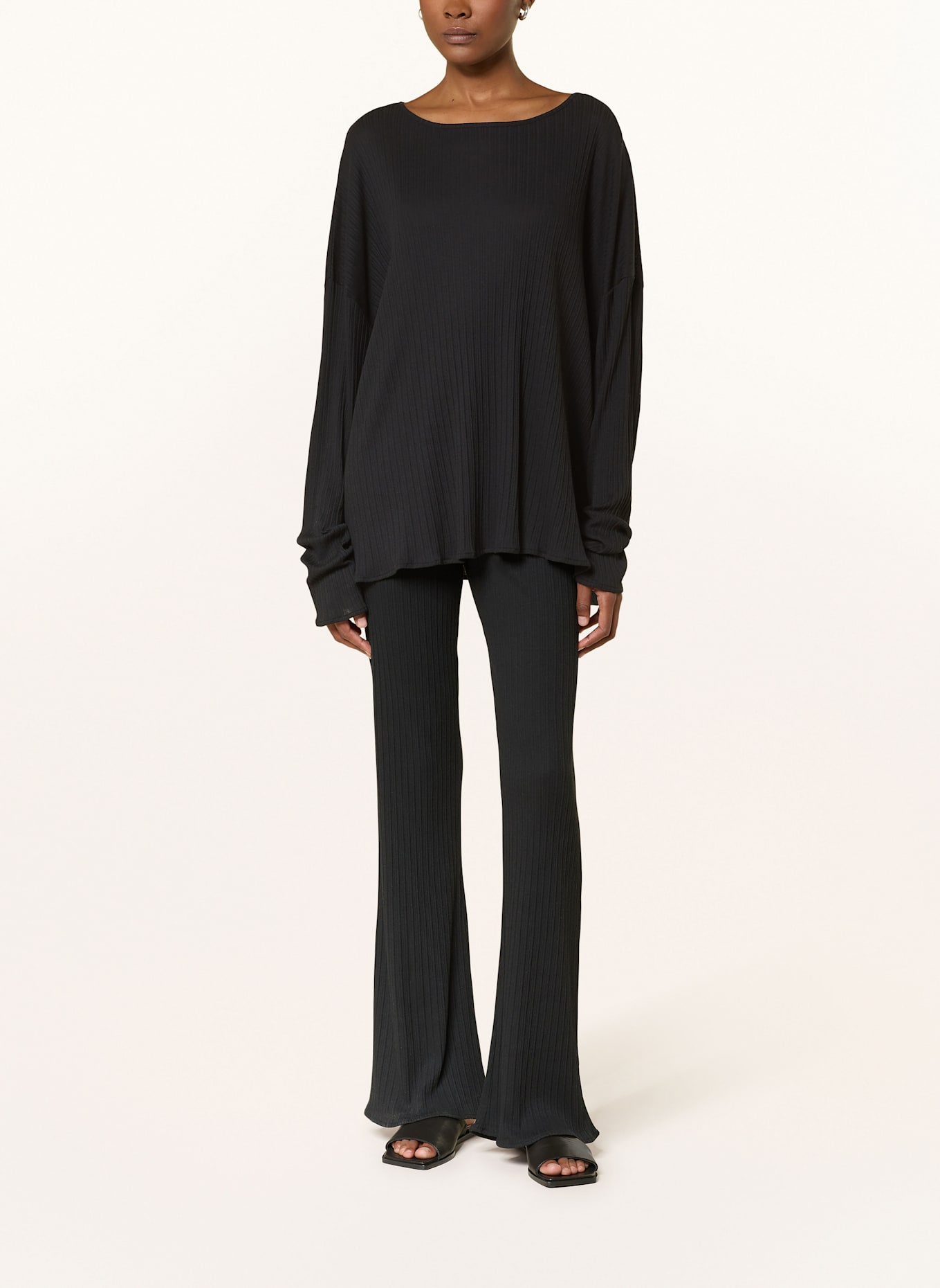 by Aylin Koenig Pull oversize MIL: NOIR