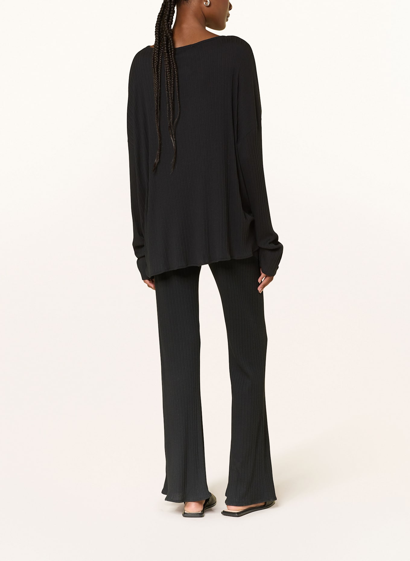 by Aylin Koenig Pull oversize MIL: NOIR