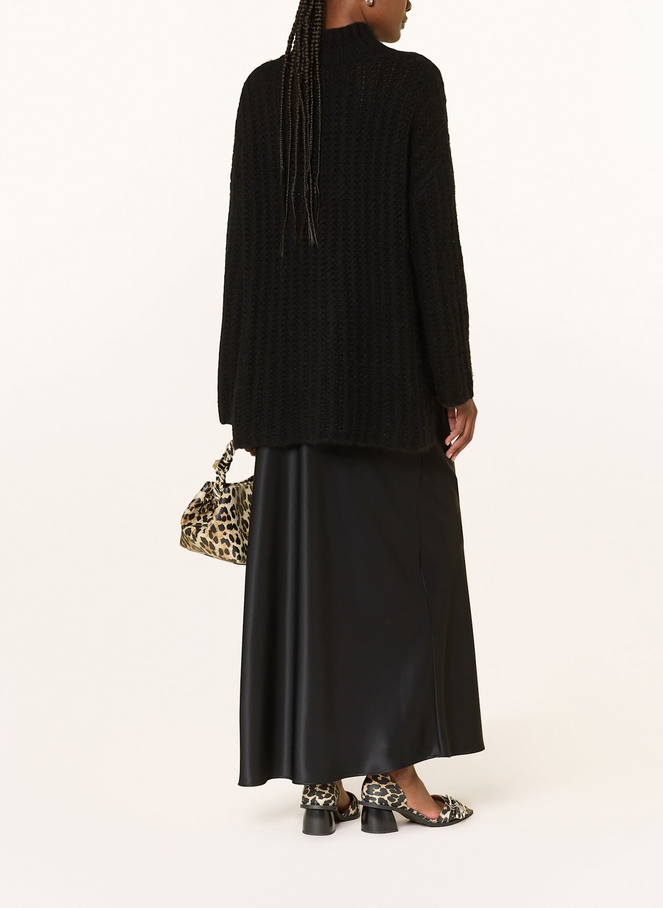 MRS & HUGS Satinrock: SCHWARZ