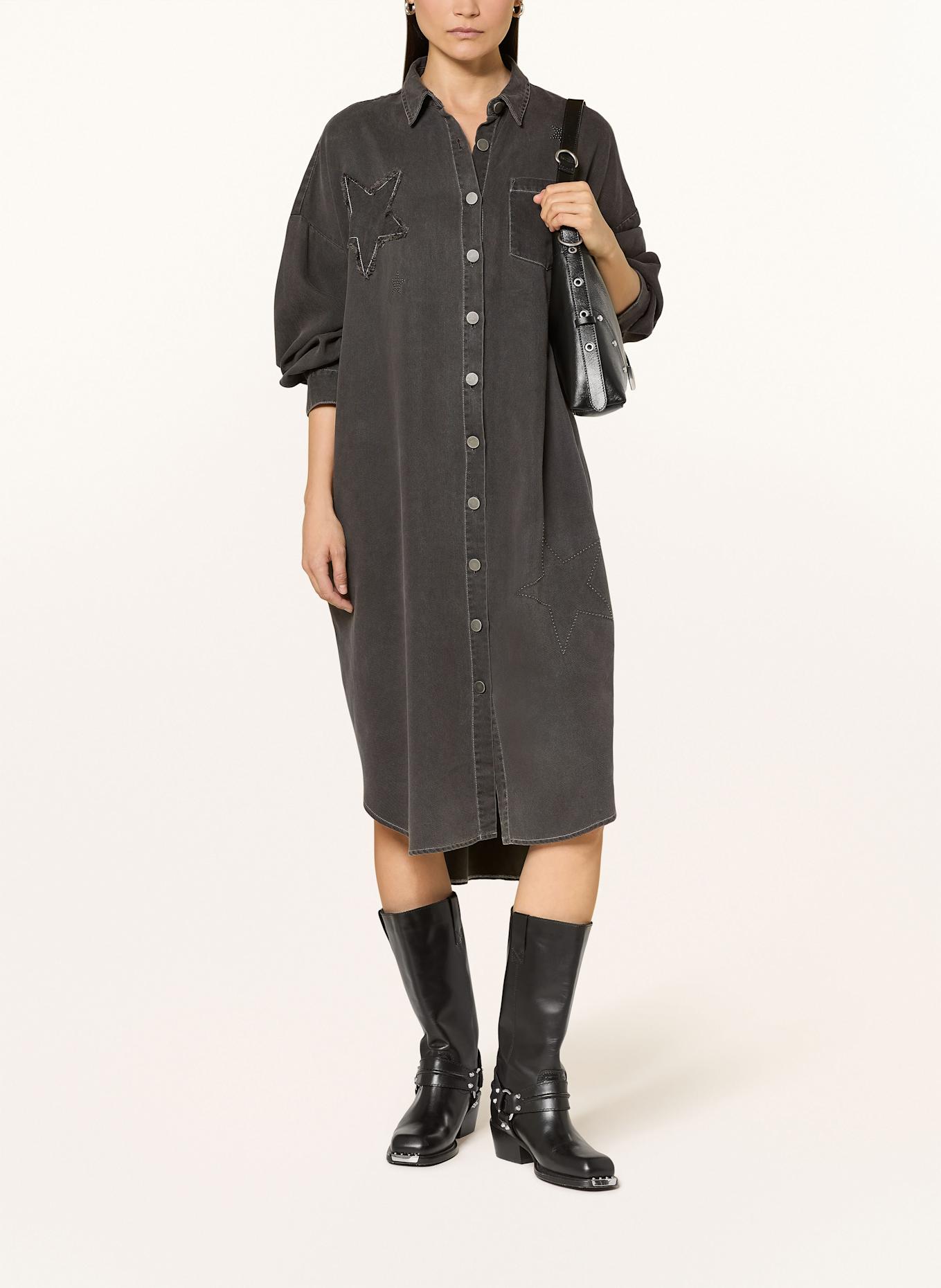 yippie hippie Robe chemise à rivets: GRIS FONCÉ