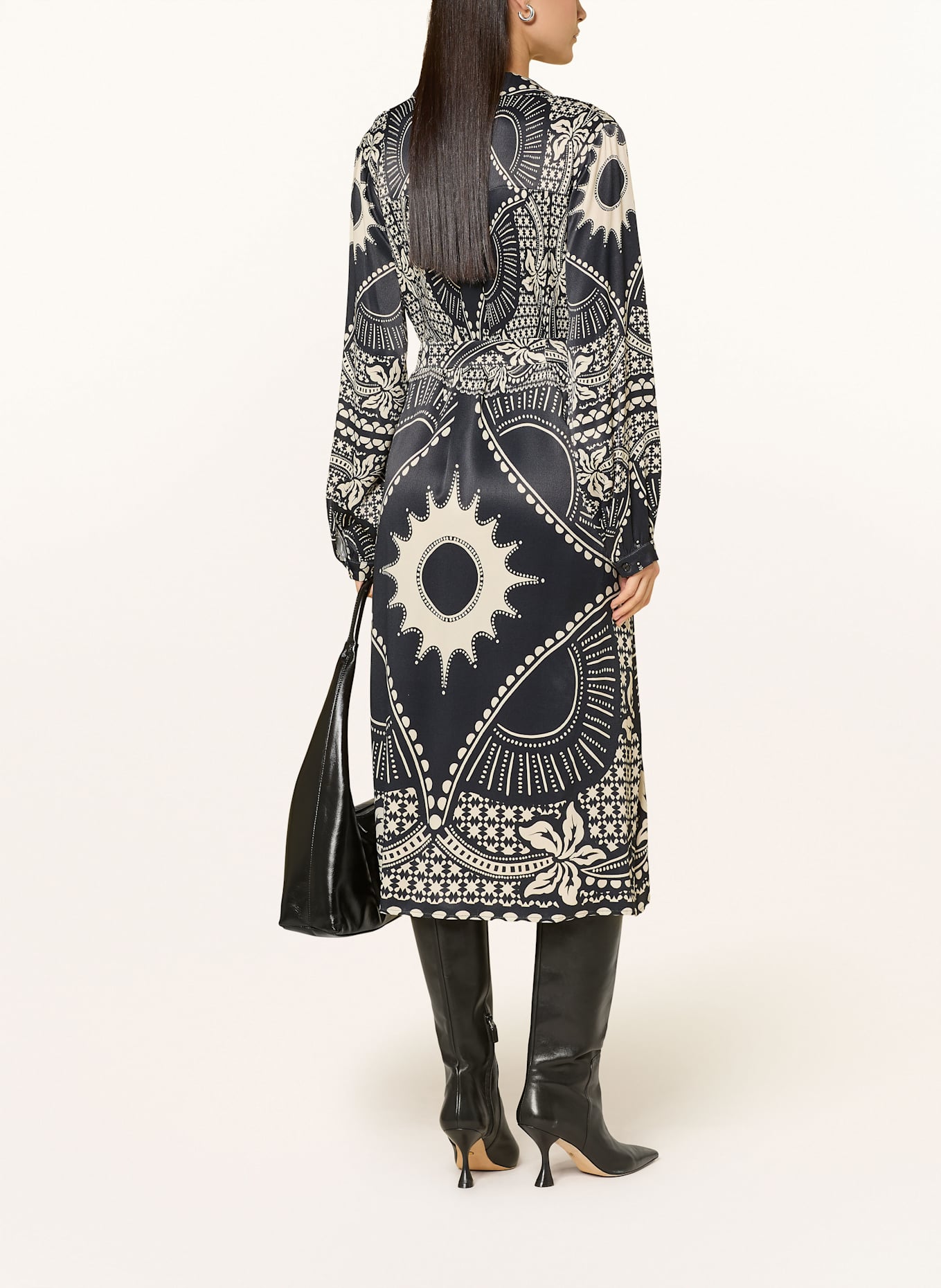 yippie hippie Hemdblusenkleid aus Satin: SCHWARZ / WEISS