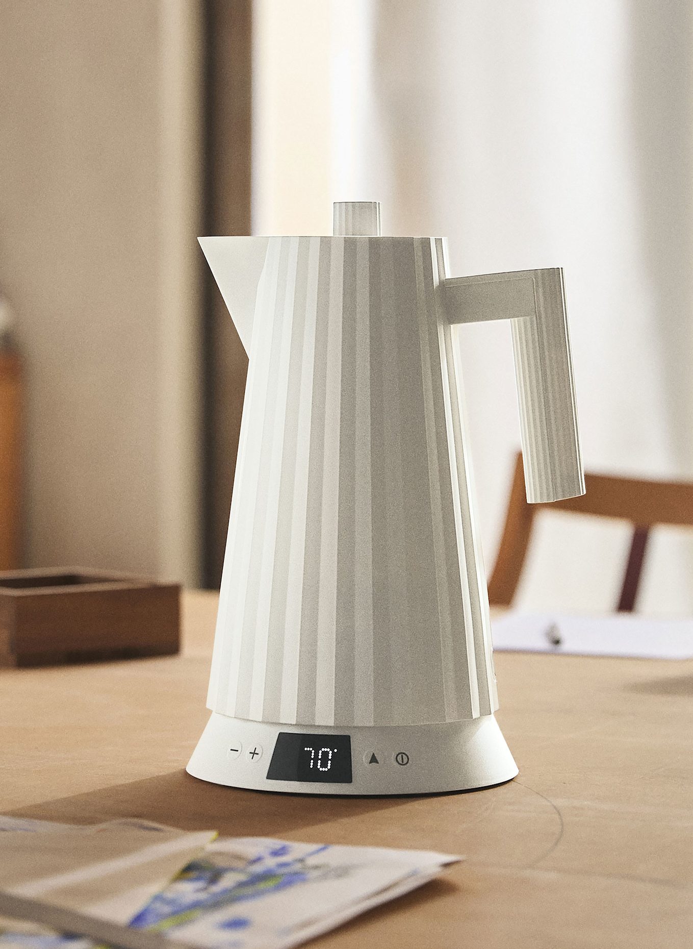 ALESSI Czajnik PLISSÉ: BIAŁY