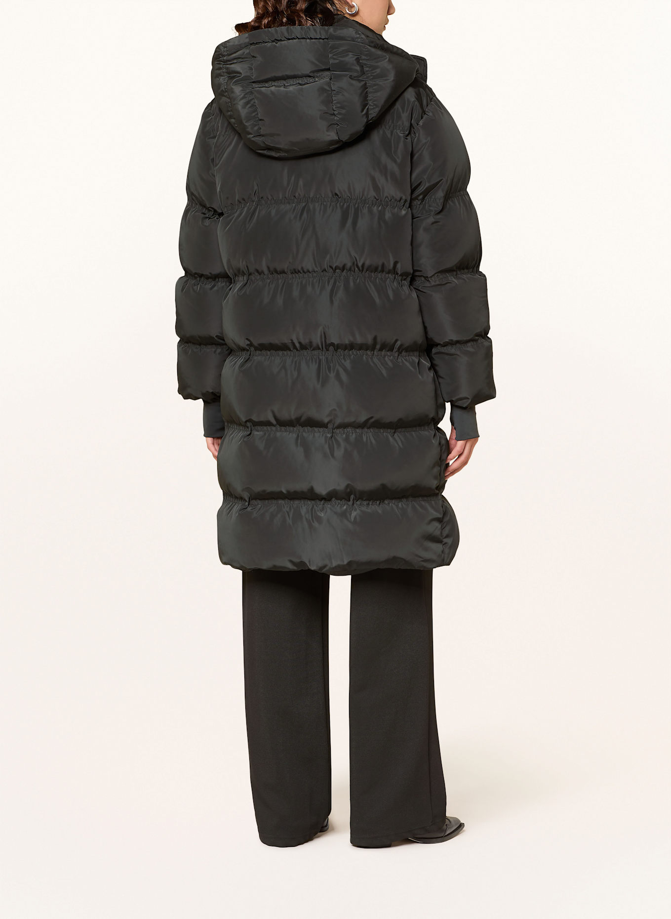 NEO NOIR Steppmantel LUCETTE mit abnehmbarer Kapuze: SCHWARZ