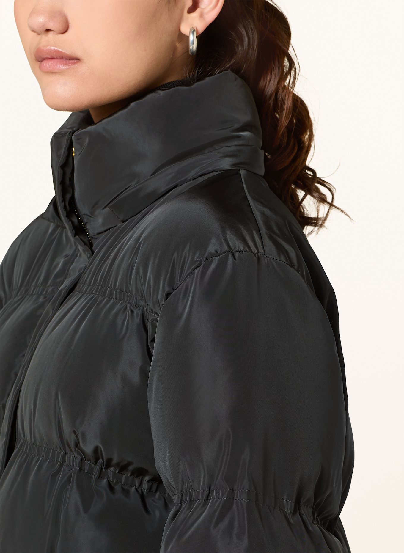 NEO NOIR Steppmantel LUCETTE mit abnehmbarer Kapuze: SCHWARZ