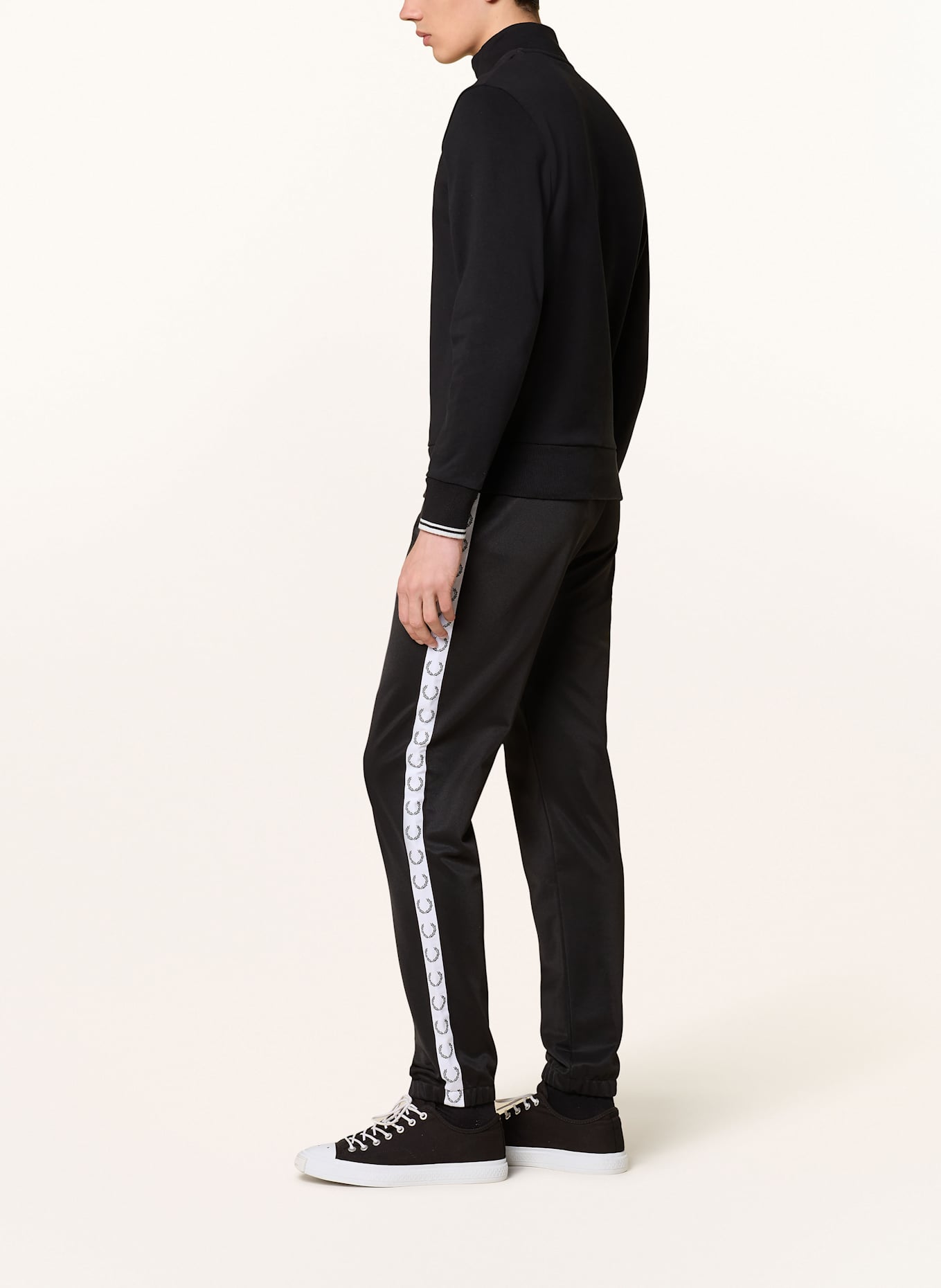 FRED PERRY Track Pants mit Galonstreifen: SCHWARZ / WEISS