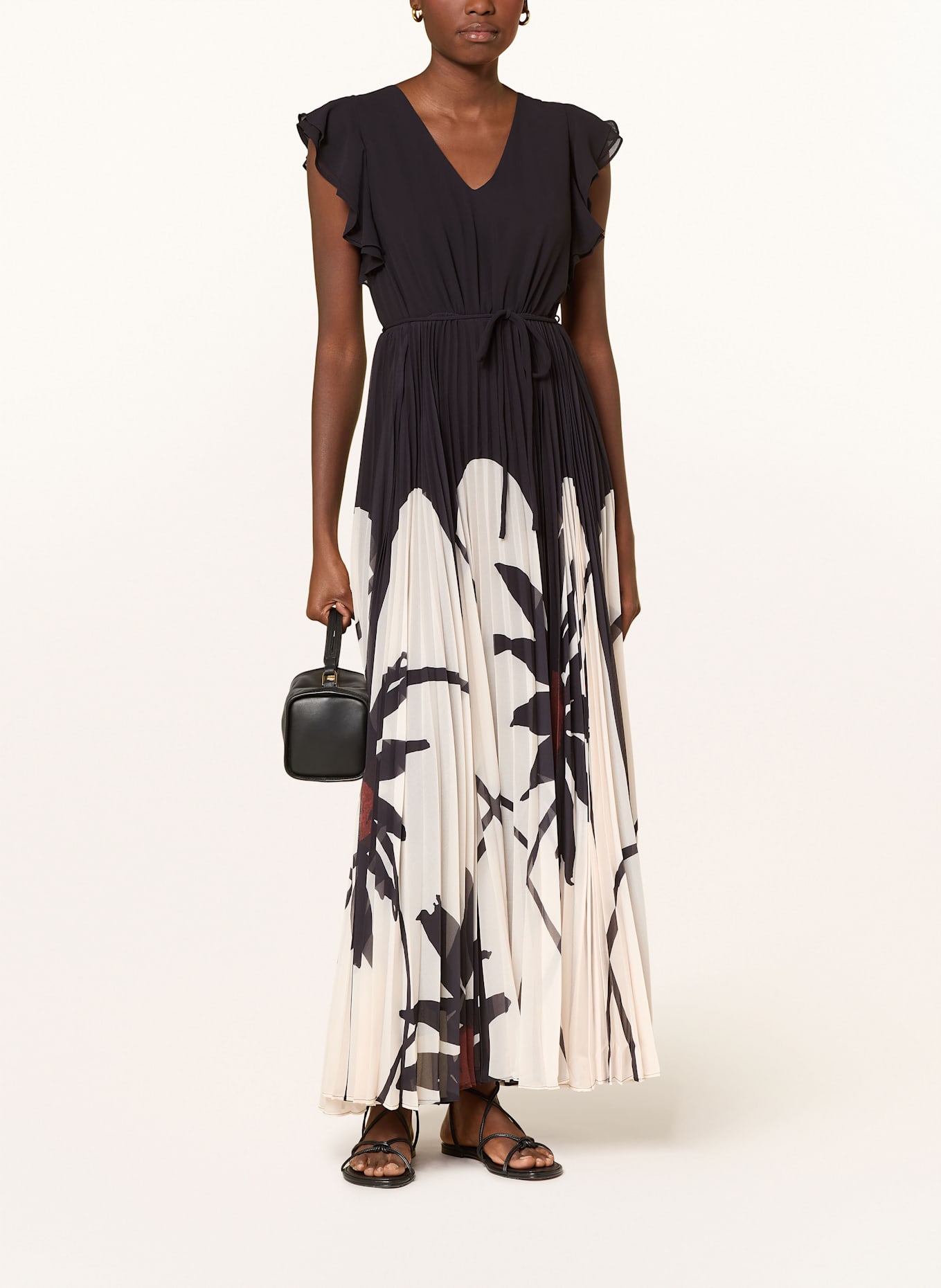 Phase Eight Šaty UMA s plisováním a volánky: ČERNÁ / BÍLÁ