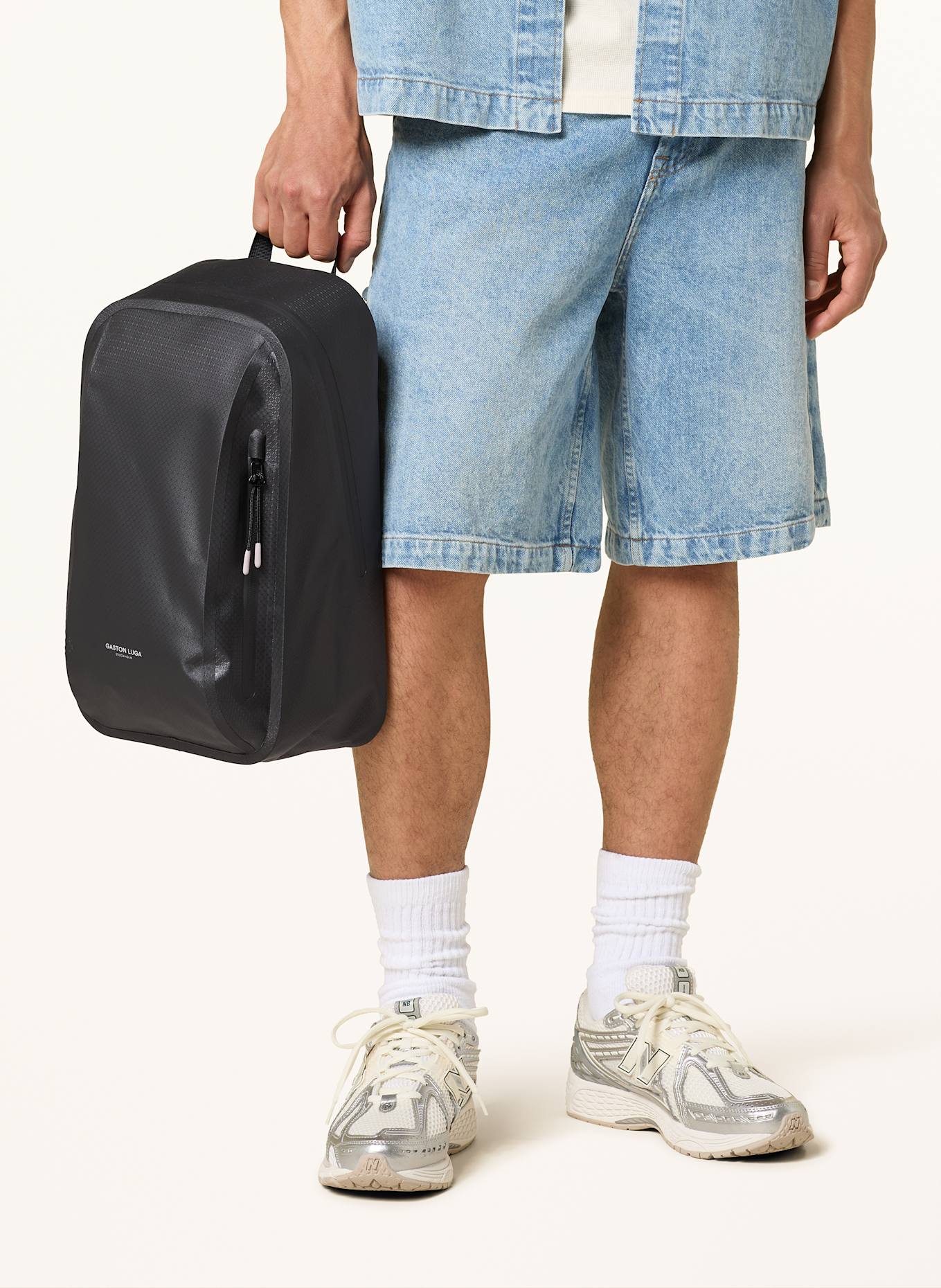 GASTON LUGA Plecak LIGHTWEIGHT DUOSEAL 18 l z przegrodą na laptop: CZARNY