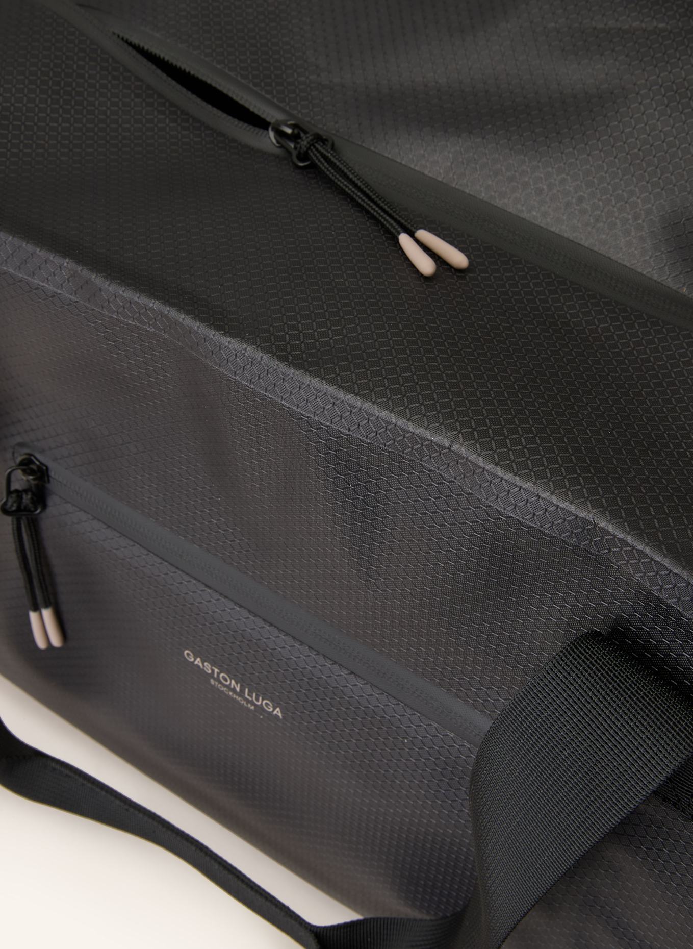 GASTON LUGA Torba podróżna DUOSEAL DUFFEL: CZARNY