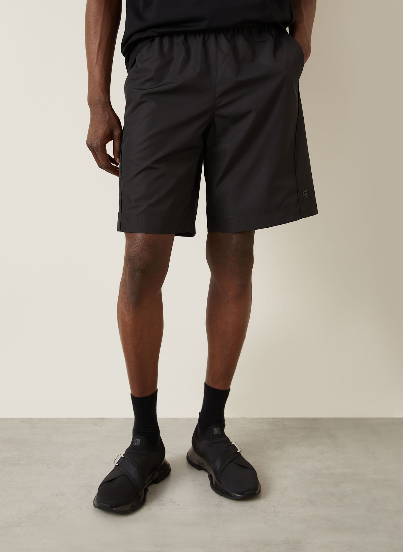 GIVENCHY Shorts: SCHWARZ