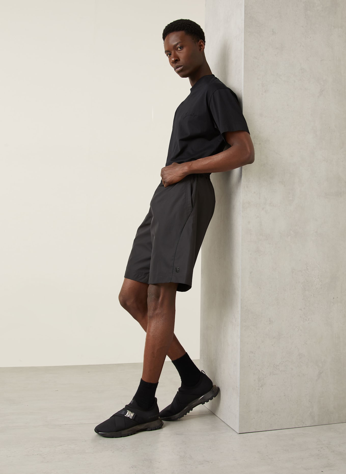 GIVENCHY Shorts: SCHWARZ
