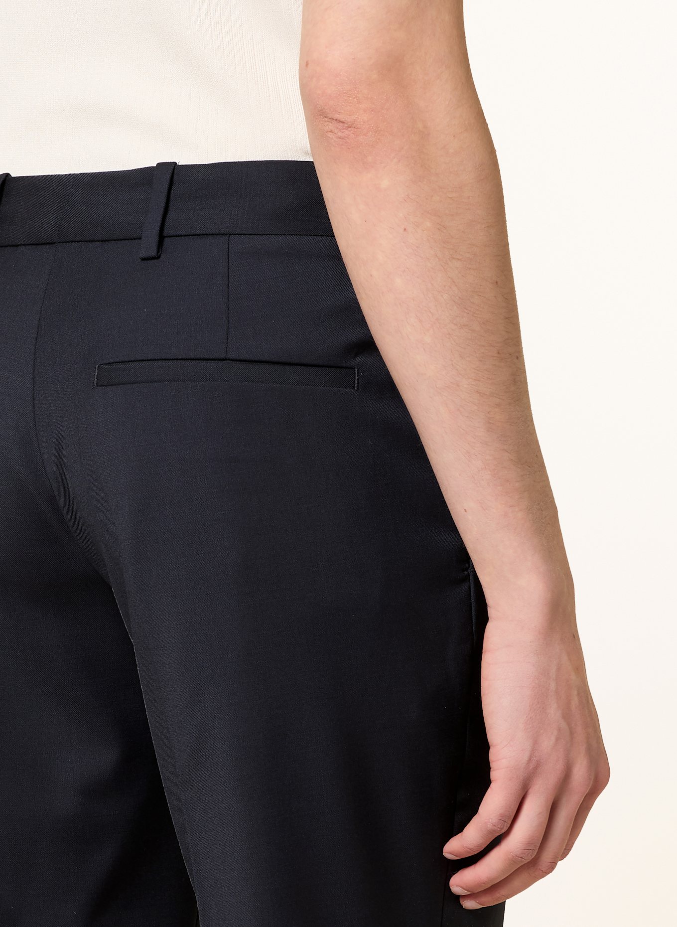 COS Chino Slim Fit: DUNKELBLAU