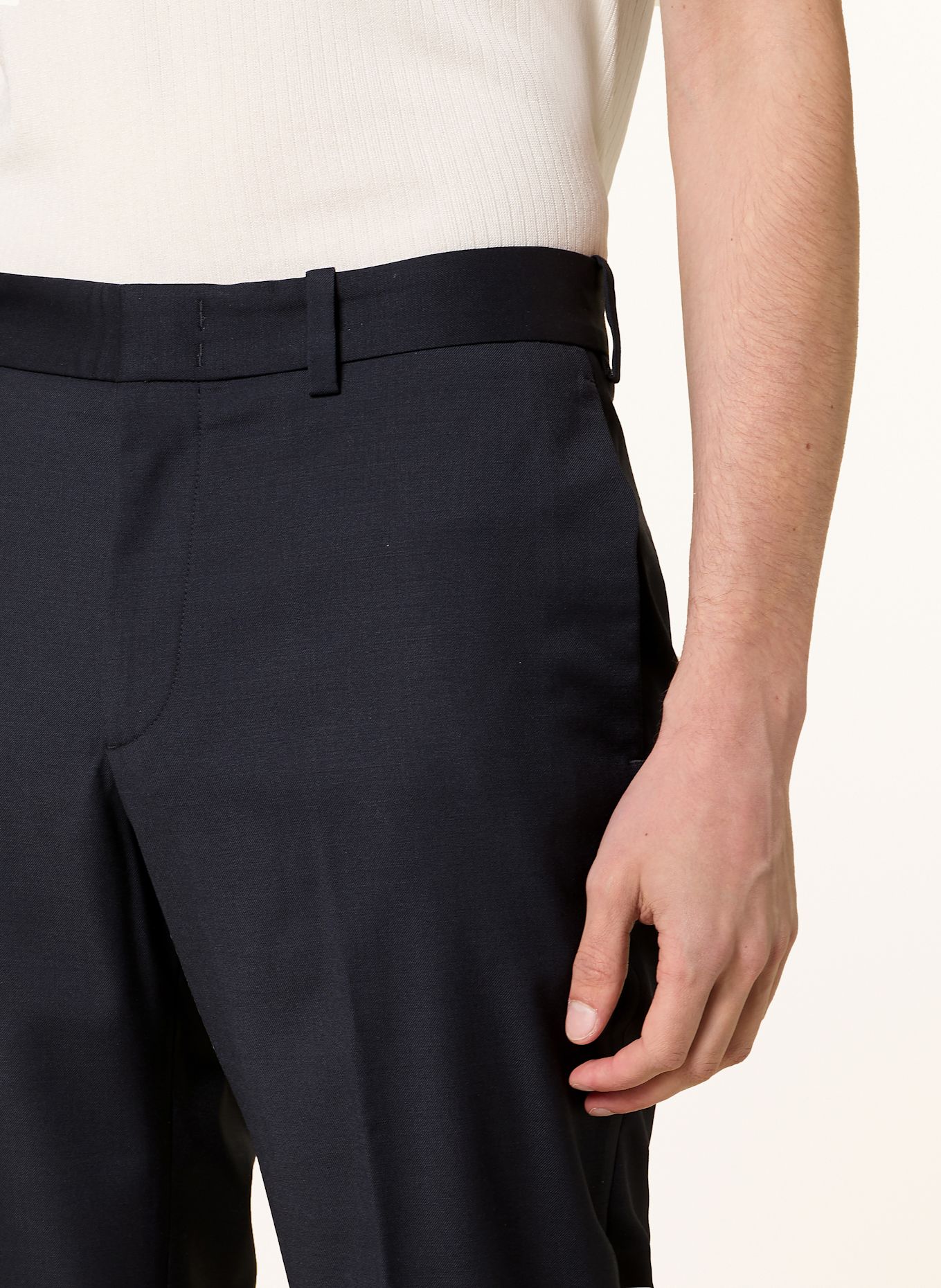 COS Chino Slim Fit: DUNKELBLAU