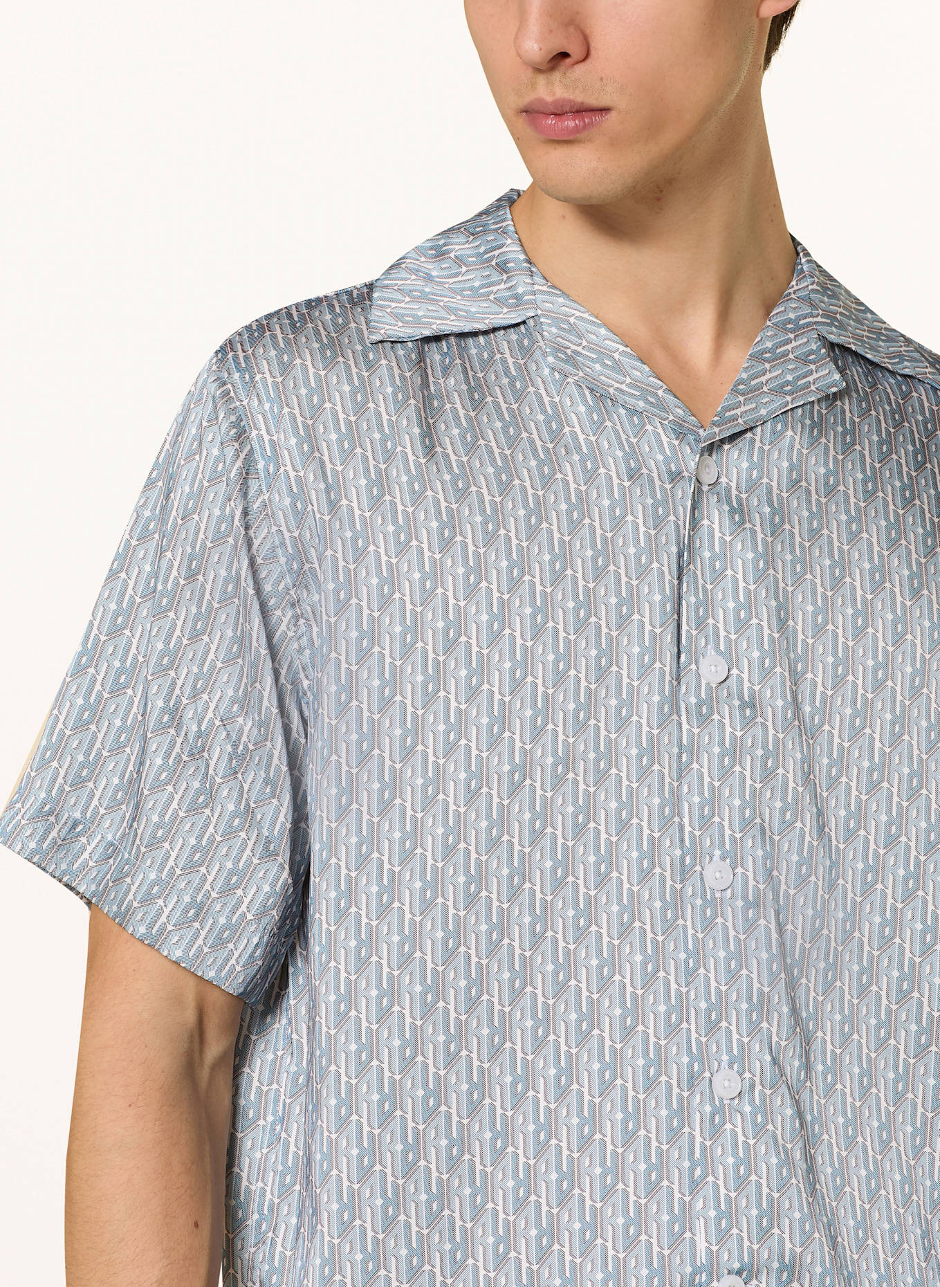 REISS Košile resort RELIC Relaxed Fit ze saténu: MODRÁ/ ČERNOŠEDÁ/ BÍLÁ