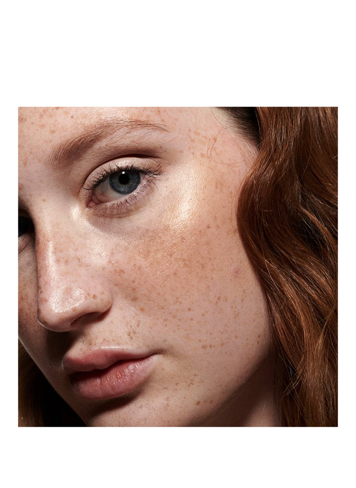 M.A.C STROBE BEAM LIQUID BLUSH: LIGHTNING