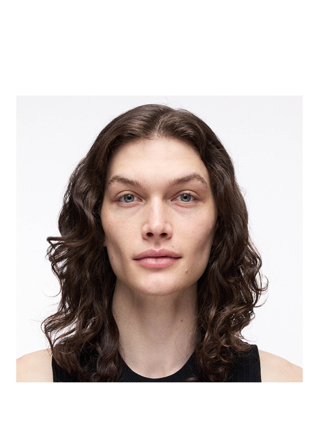 M.A.C STUDIO FIX PREFILL: NC5​