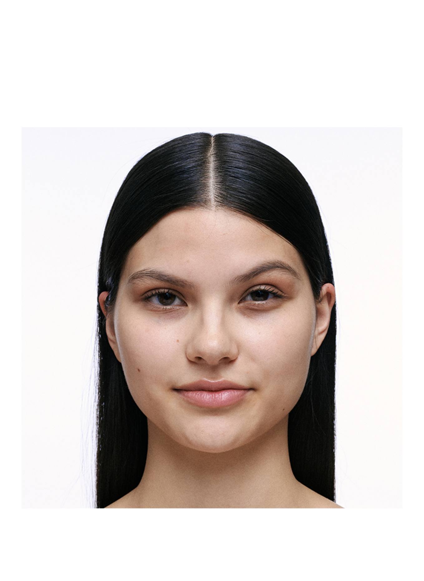 M.A.C STUDIO FIX PREFILL: NC13​