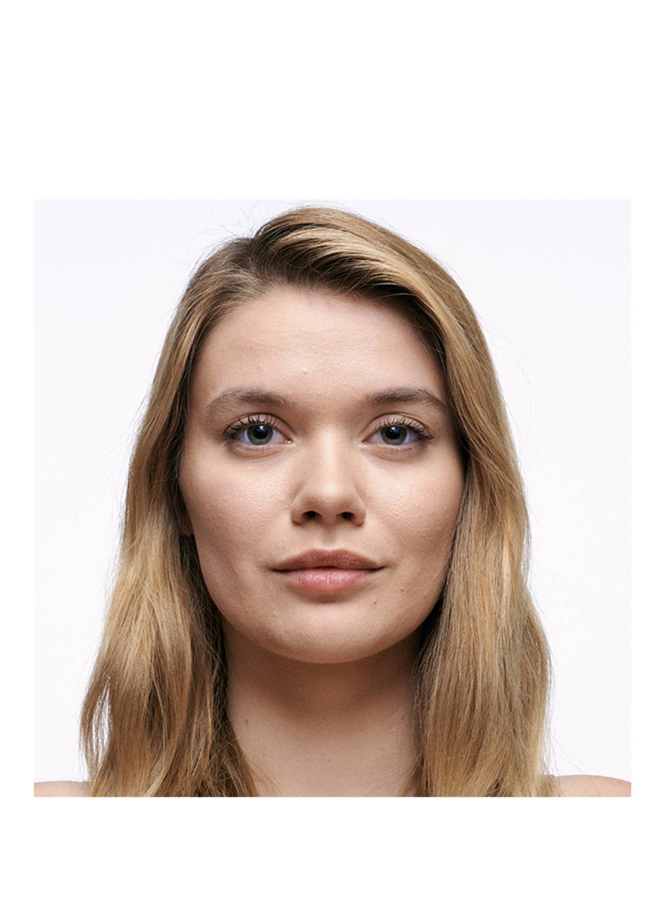 M.A.C STUDIO FIX PREFILL: NC15​