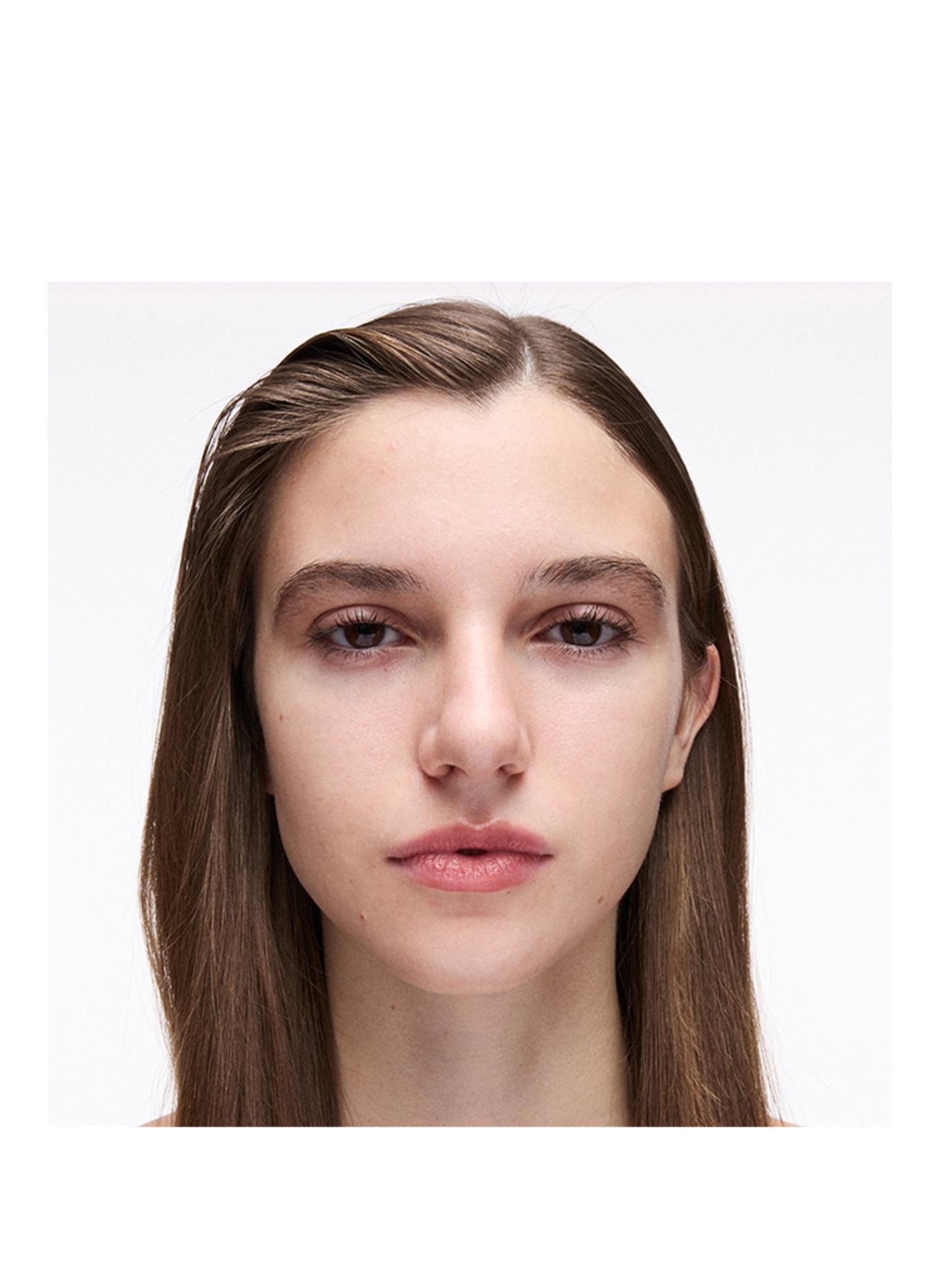 M.A.C STUDIO FIX PREFILL: NC16​