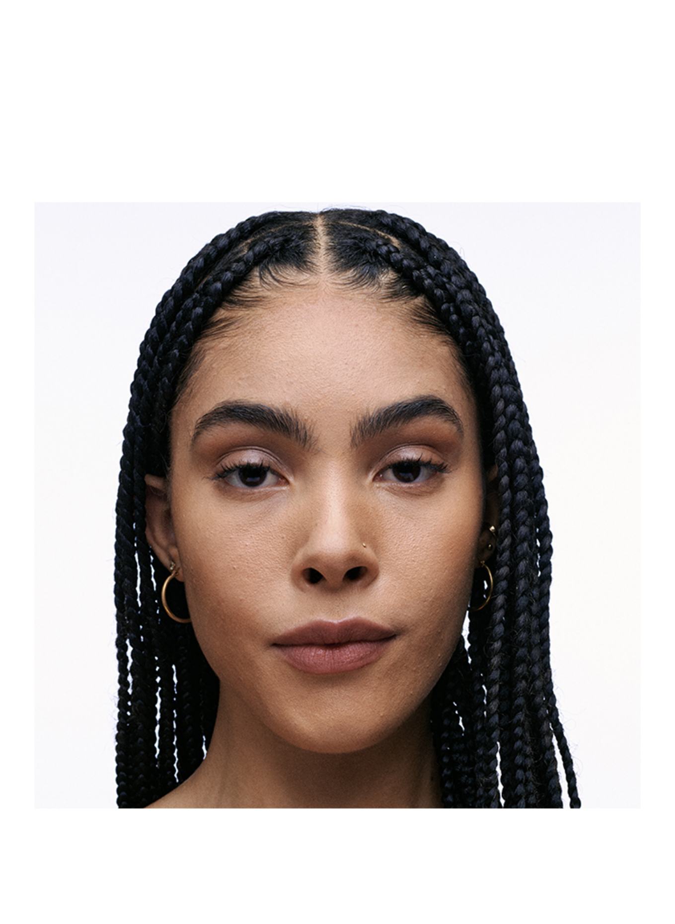 M.A.C STUDIO FIX PREFILL: NC35​