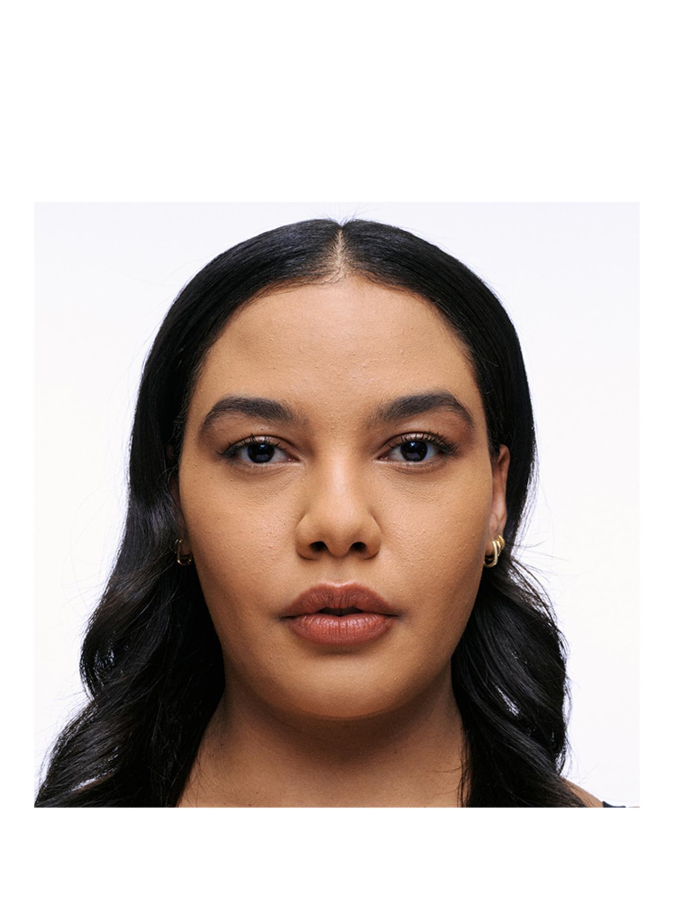 M.A.C STUDIO FIX PREFILL: NC42​