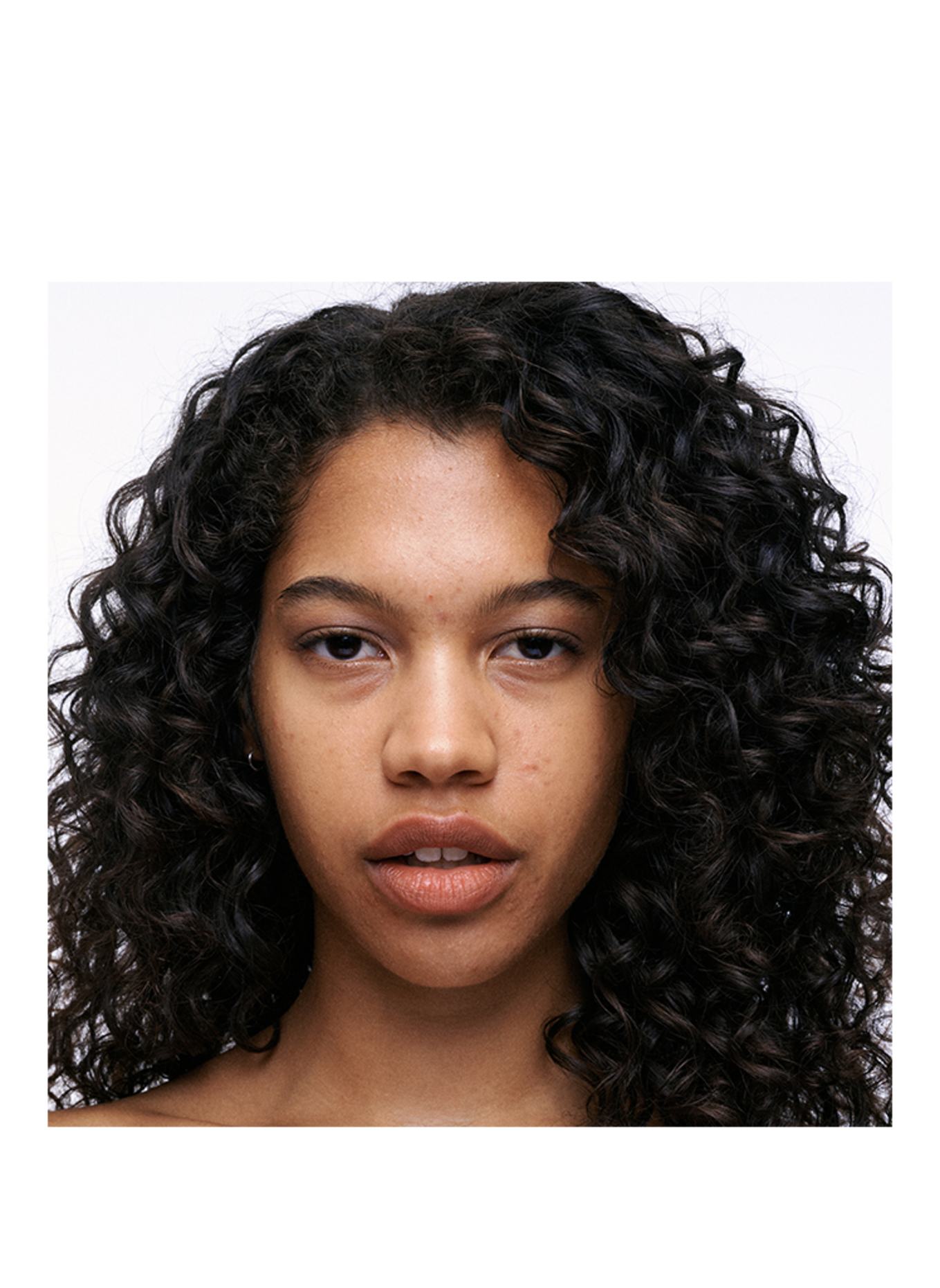 M.A.C STUDIO FIX PREFILL: NC44.5