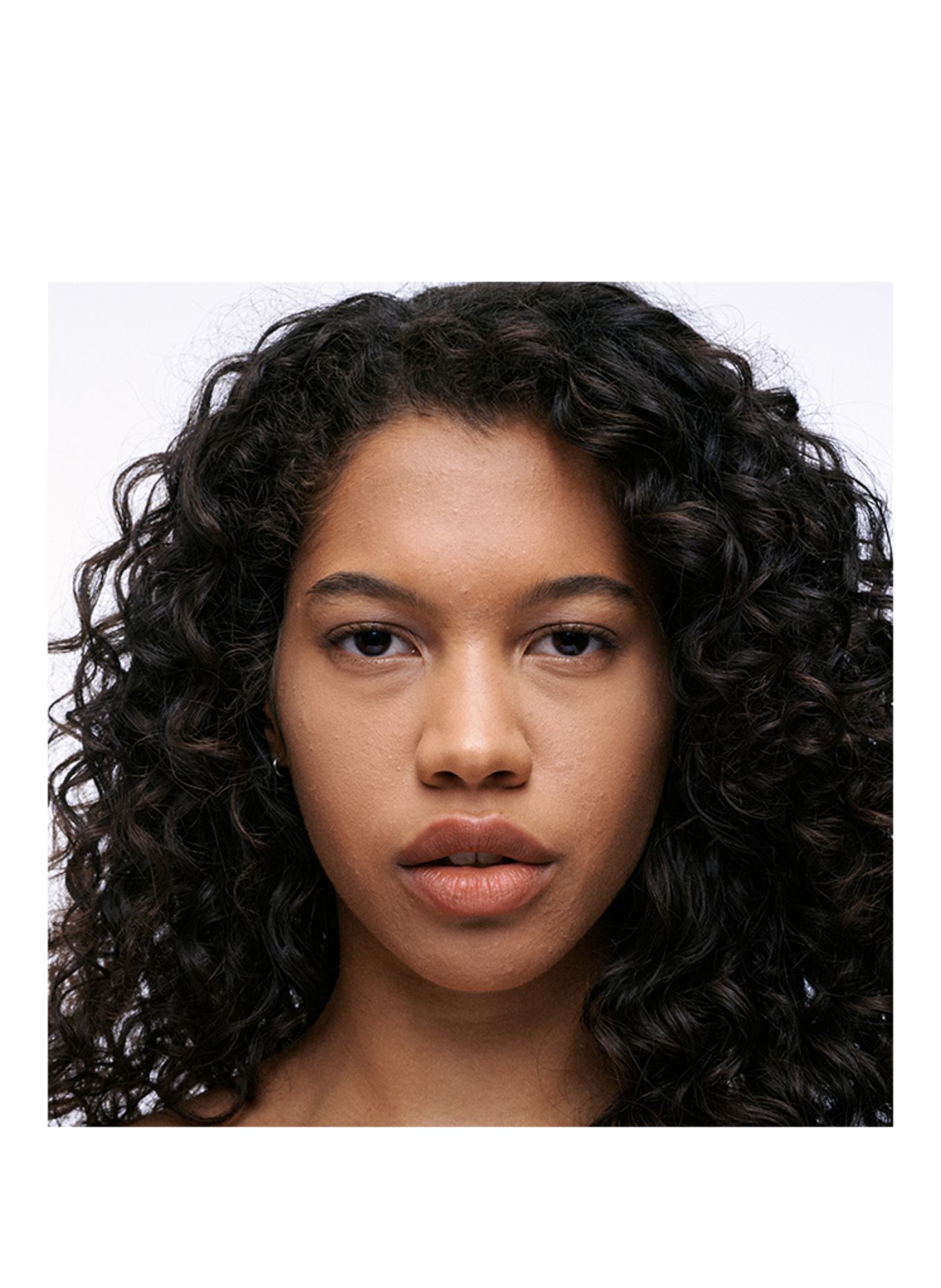 M.A.C STUDIO FIX PREFILL: NC44.5