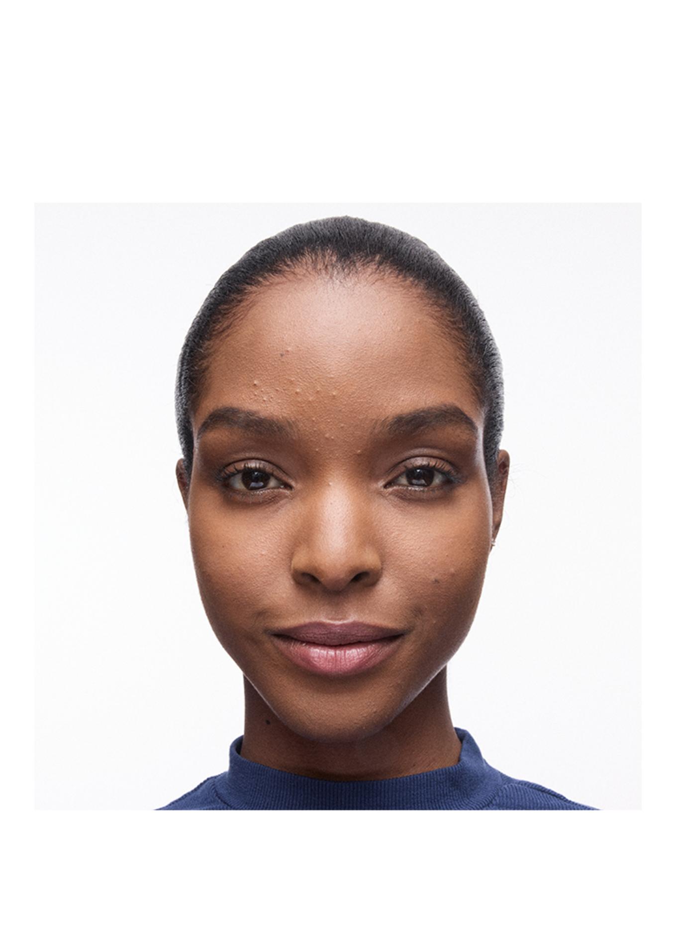 M.A.C STUDIO FIX PREFILL: NC47​