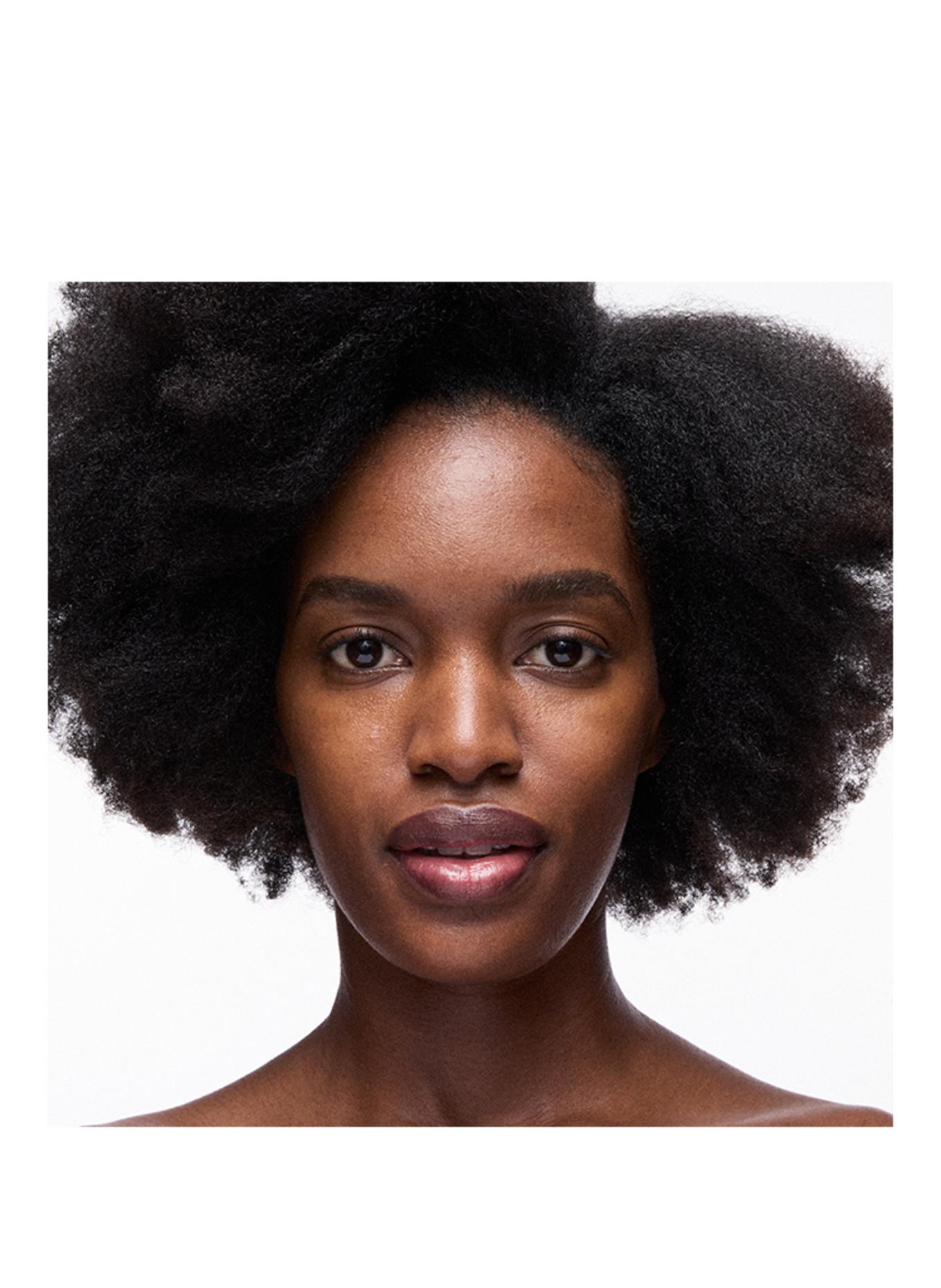 M.A.C STUDIO FIX PRÉ-RECHARGE: NC63