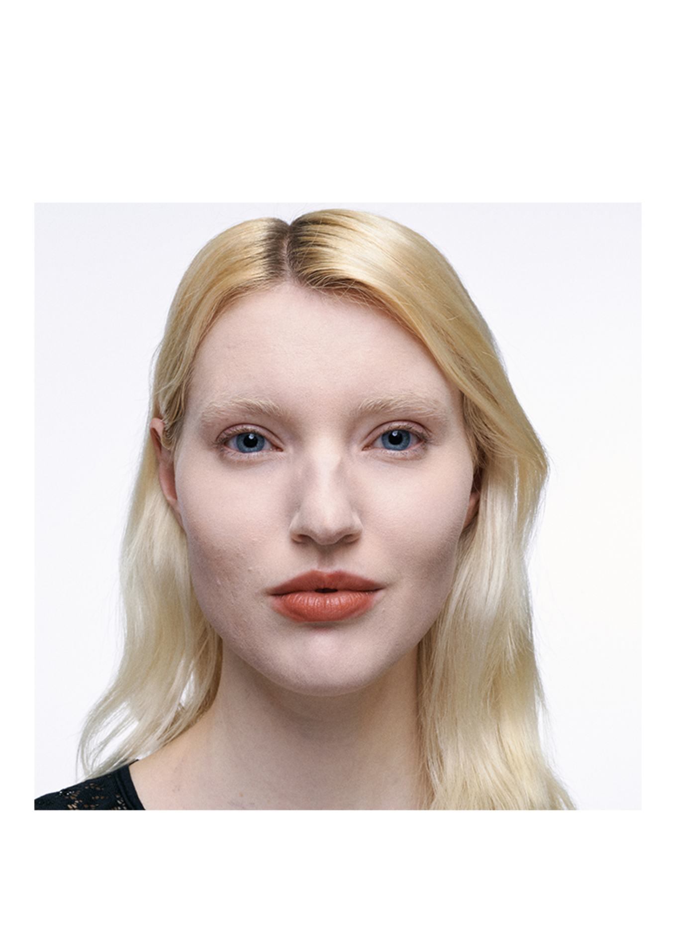 M.A.C STUDIO FIX PREFILL: NW5​