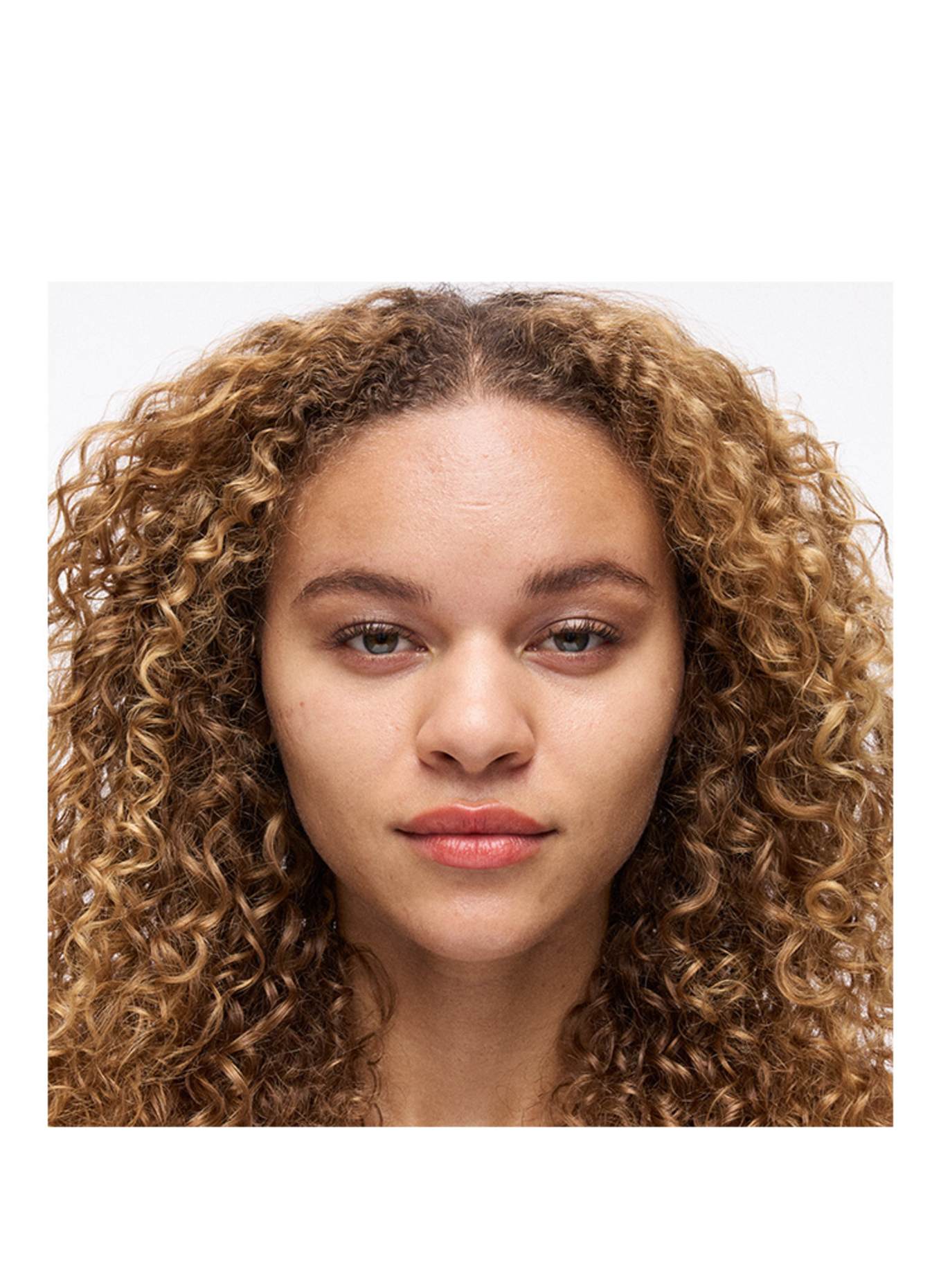 M.A.C STUDIO FIX PREFILL: NW30​