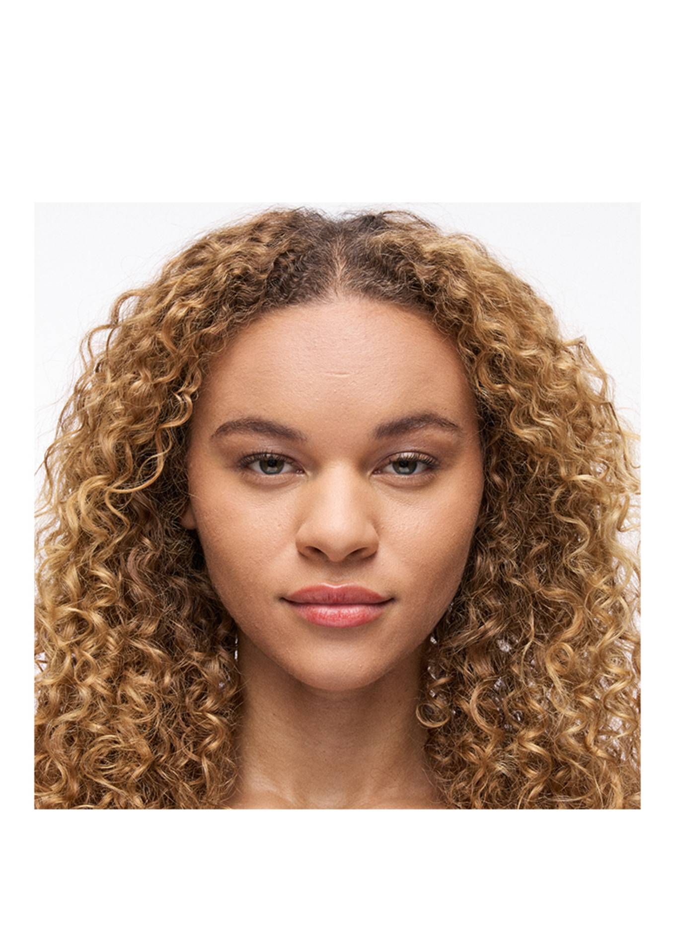 M.A.C STUDIO FIX PREFILL: NW30​