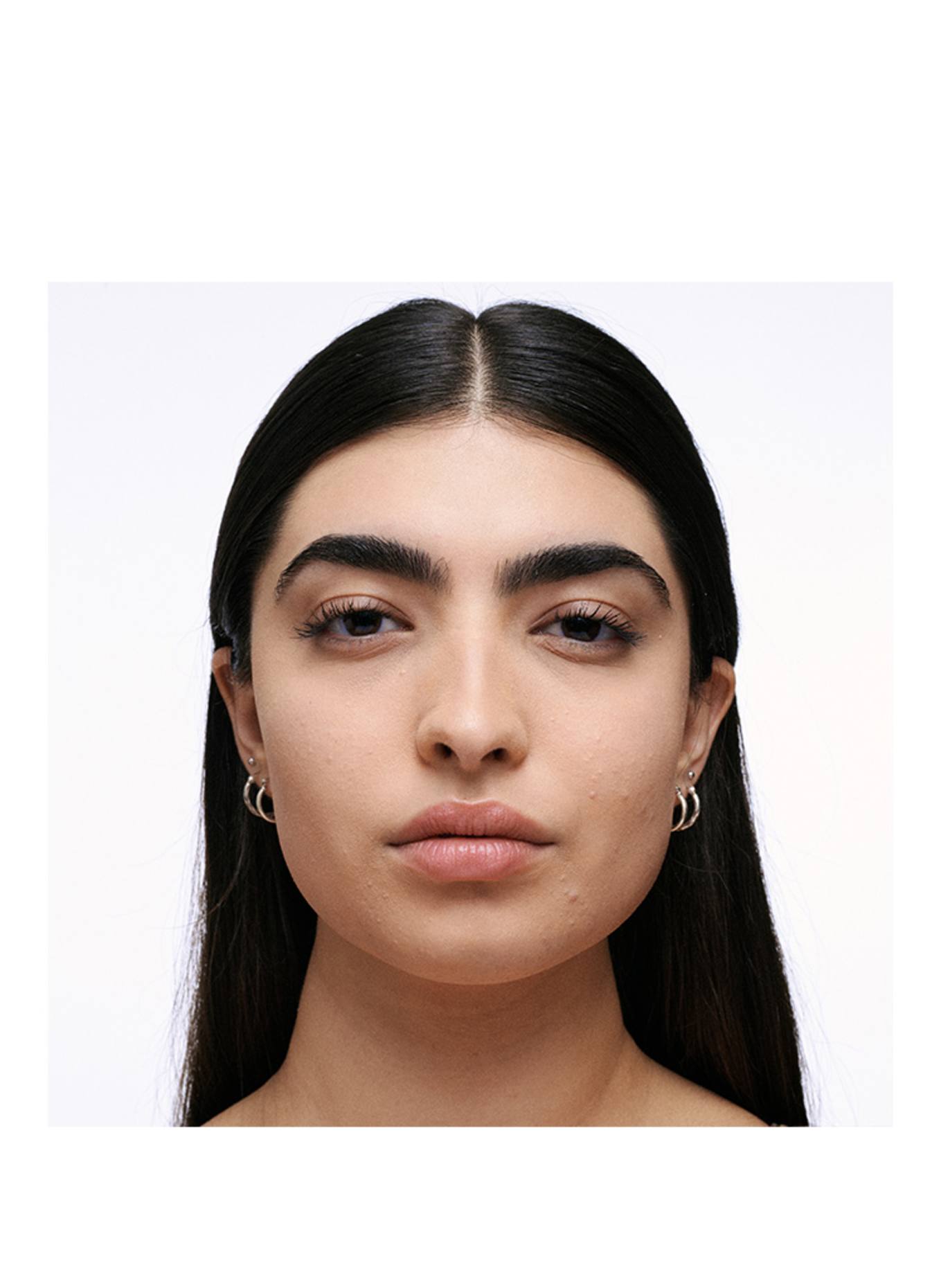 M.A.C STUDIO FIX PREFILL: C4​