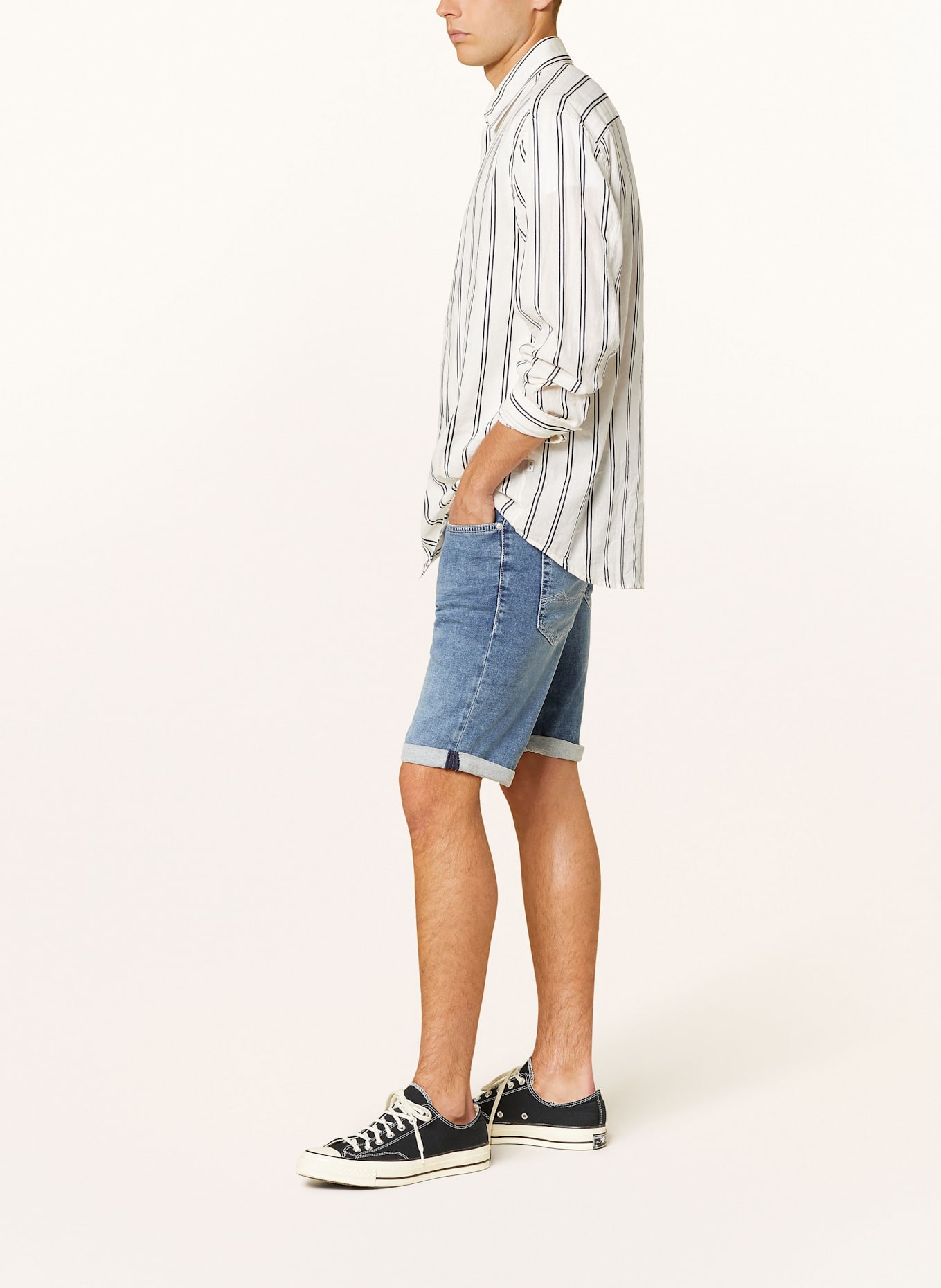 MAC Jeansshorts: H233 light authentic blue