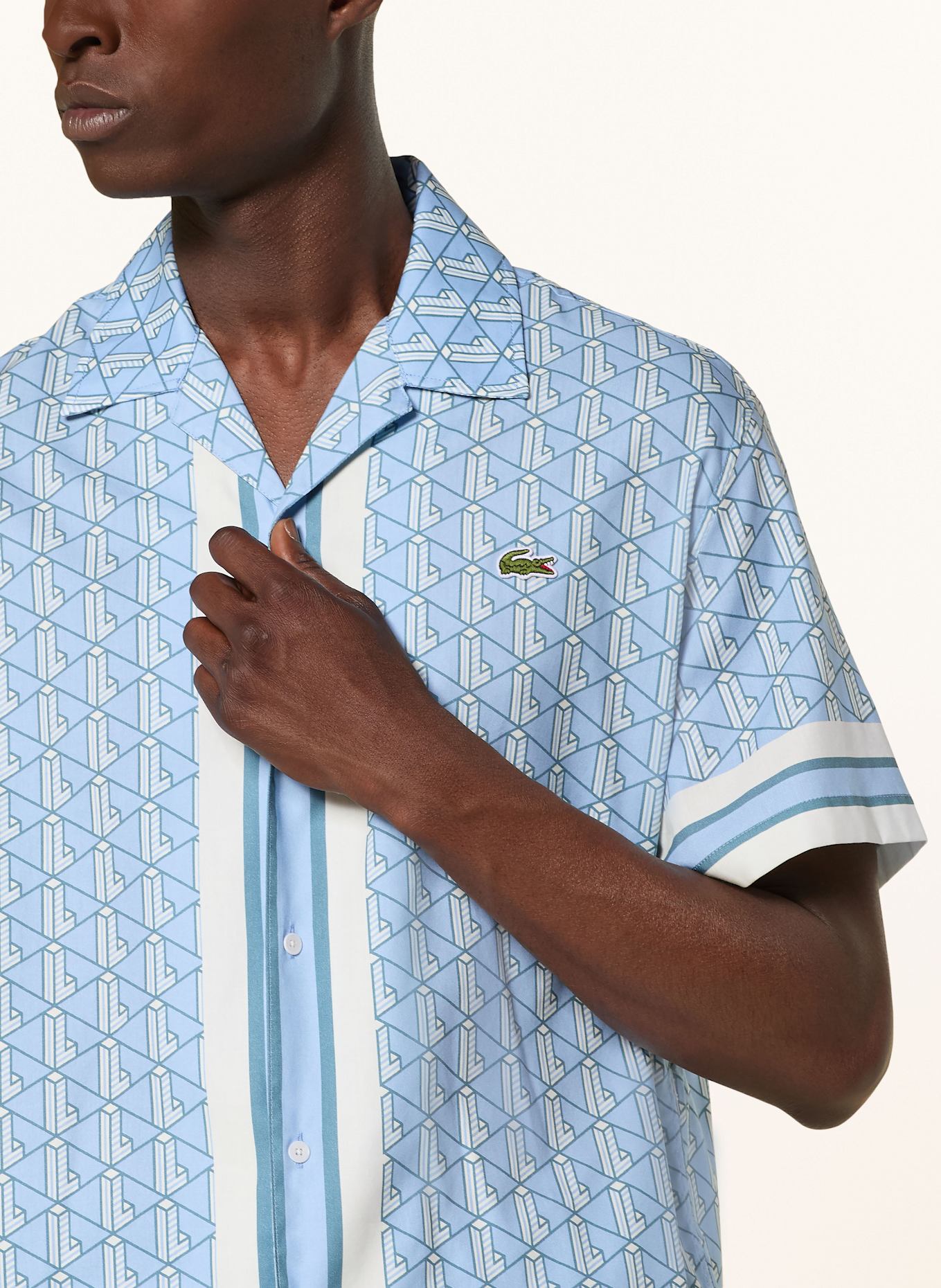 LACOSTE Resorthemd Relaxed Fit: HELLBLAU / CREME