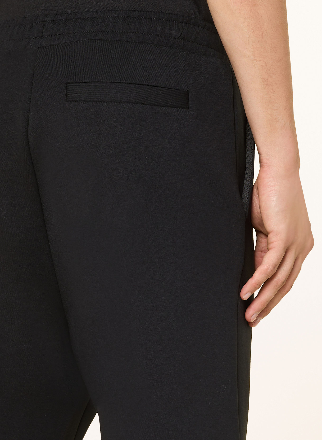 BOSS Sweatshorts HEADLO: SCHWARZ