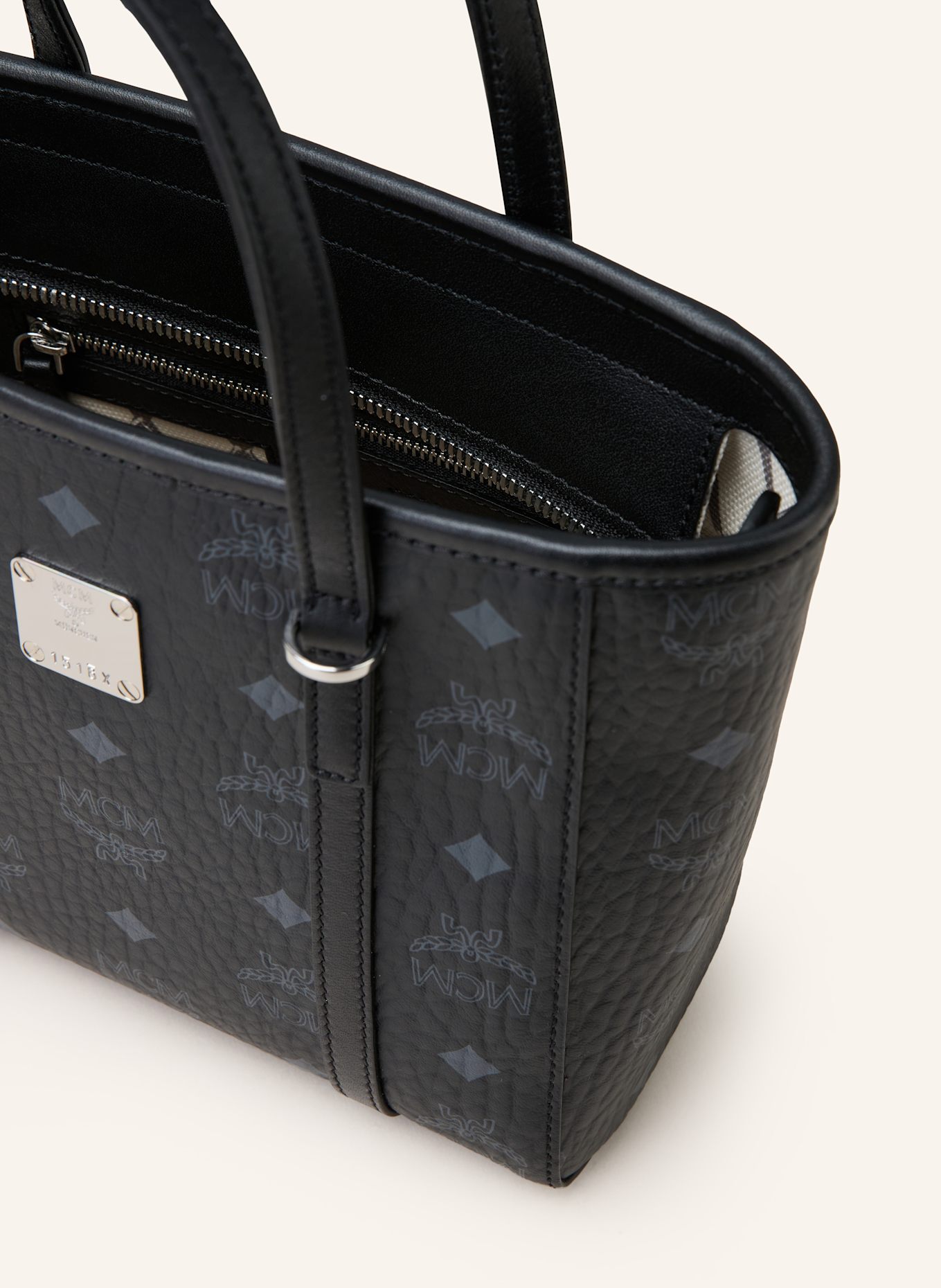 MCM Umhängetasche TONI VI MINI: SCHWARZ