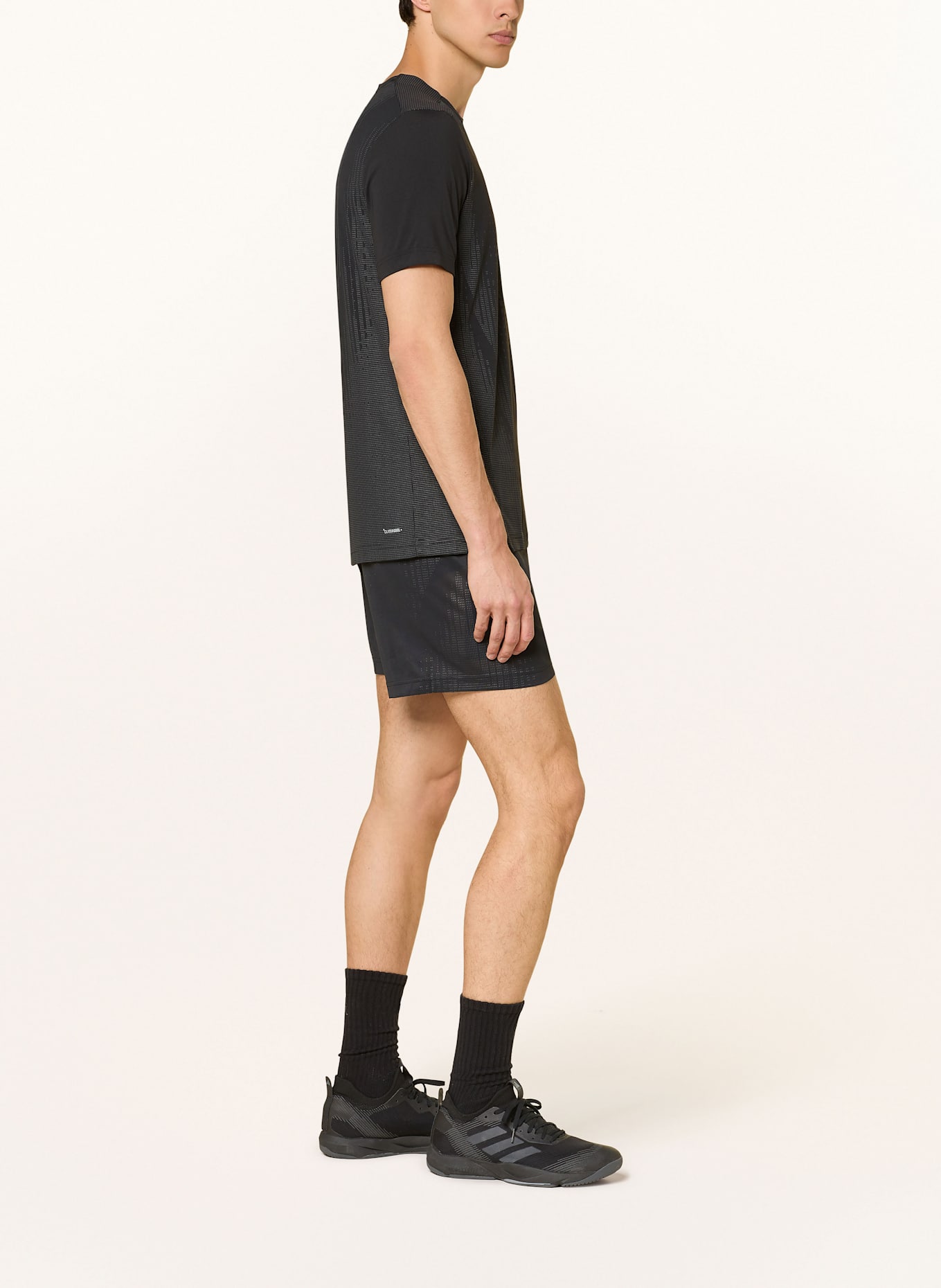 adidas Trainingsshorts AIRCHILL: SCHWARZ